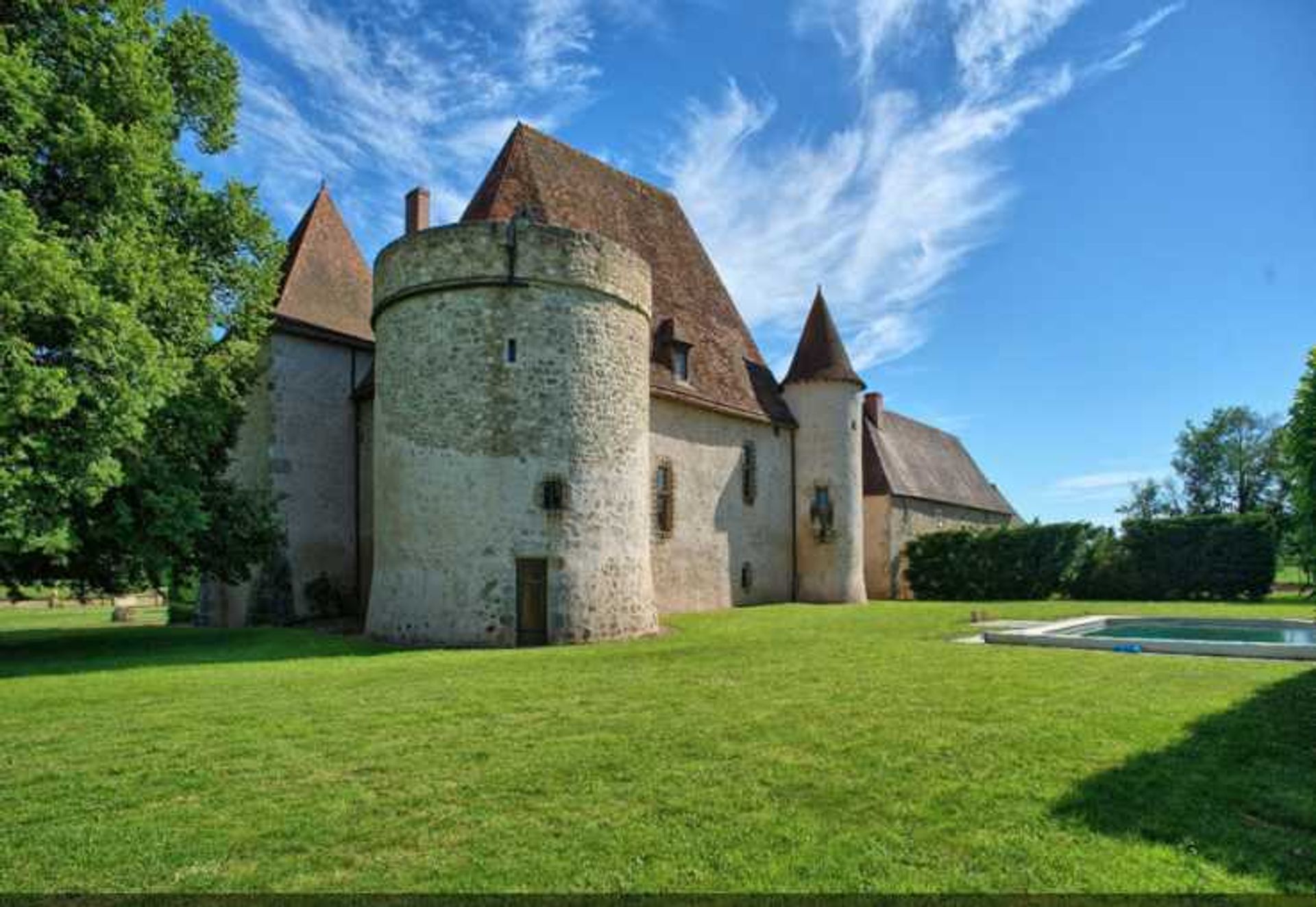 σπίτι σε Saint-Pourçain-sur-Sioule, Auvergne-Rhône-Alpes 10836524