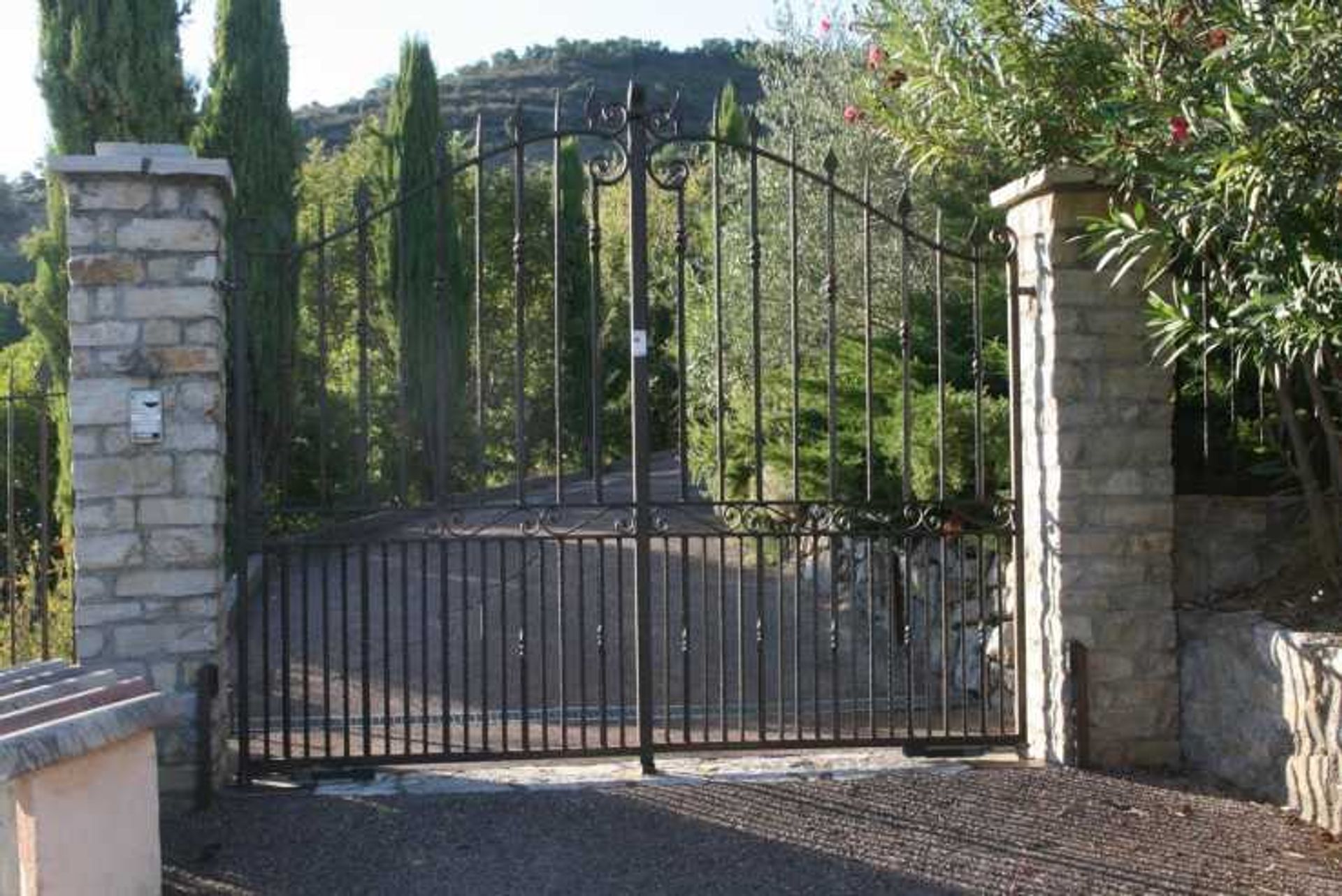 Rumah di Auribeau-sur-Siagne, Provence-Alpes-Côte d'Azur 10836682