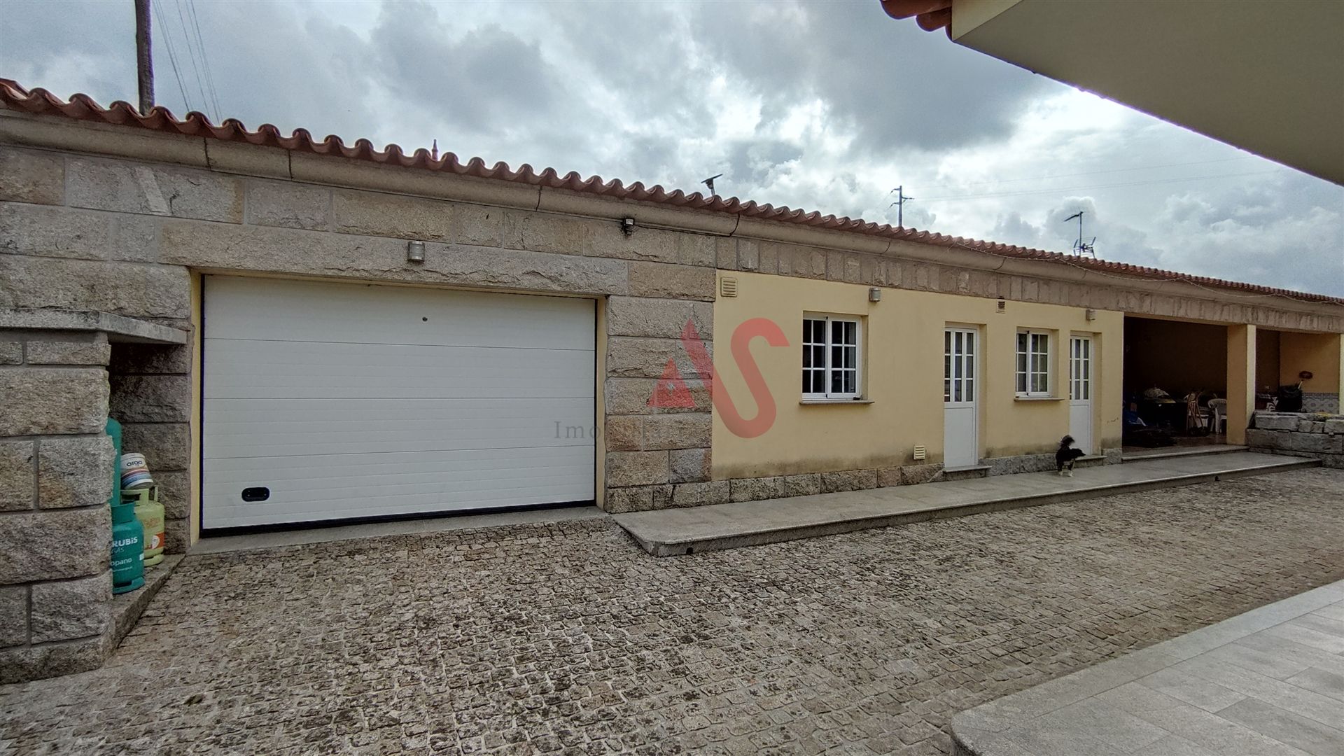 Hus i , Braga 10836737