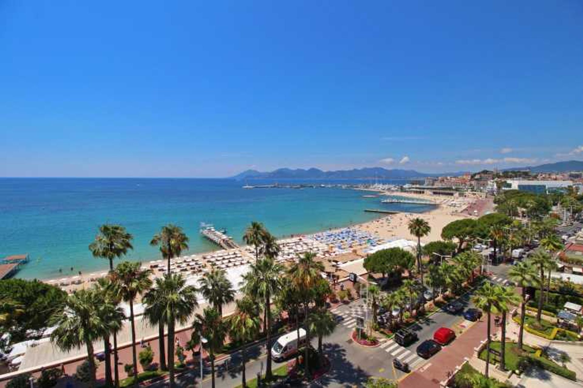 Osakehuoneisto sisään Cannes, Provence-Alpes-Cote d'Azur 10836761