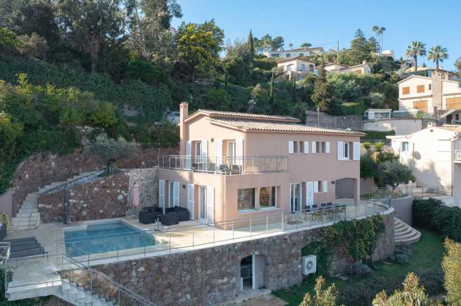 Rumah di Thoule-sur-Mer, Provence-Alpes-Cote d'Azur 10836771