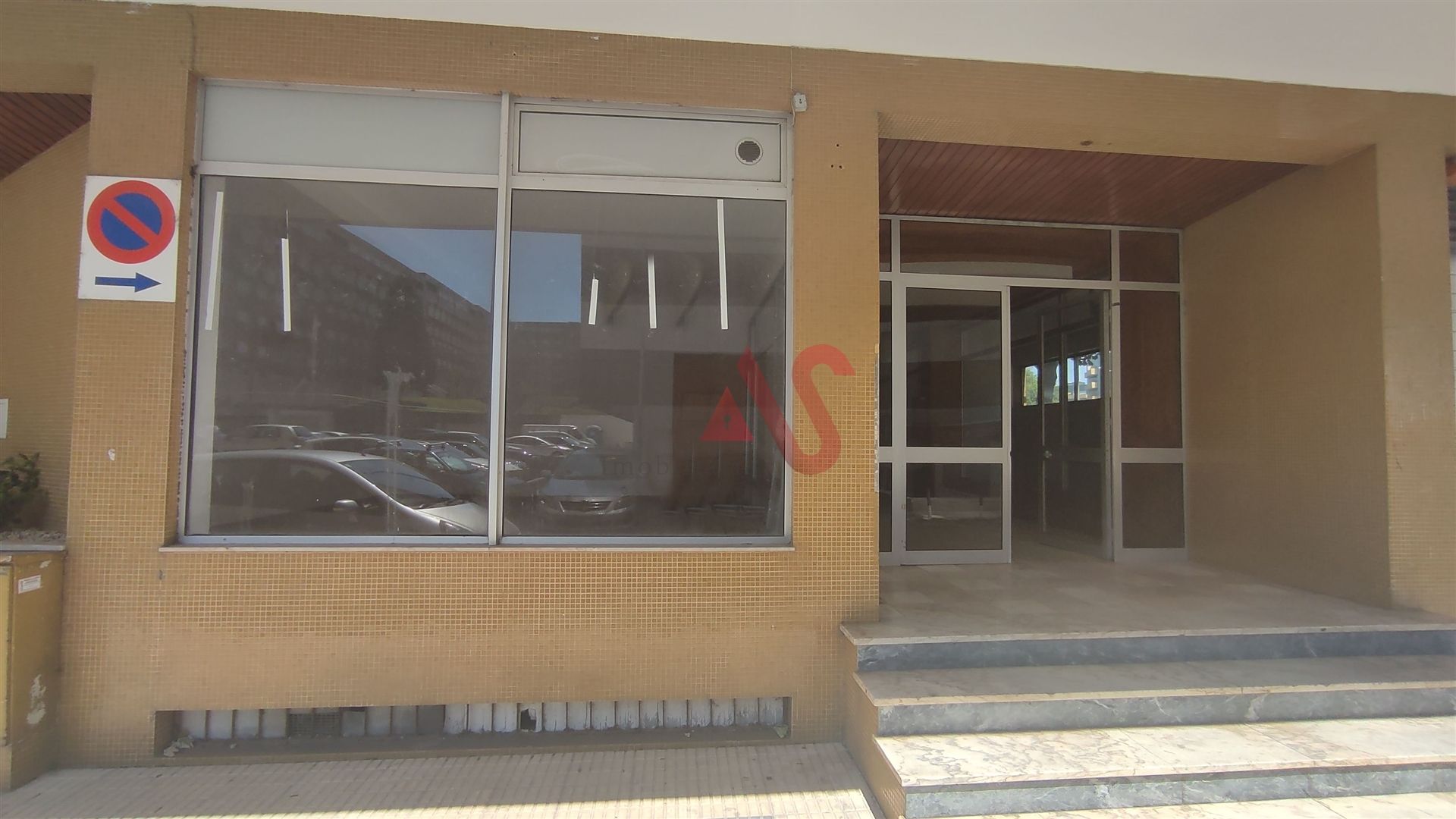 Retail in Barcelos, Braga 10836789