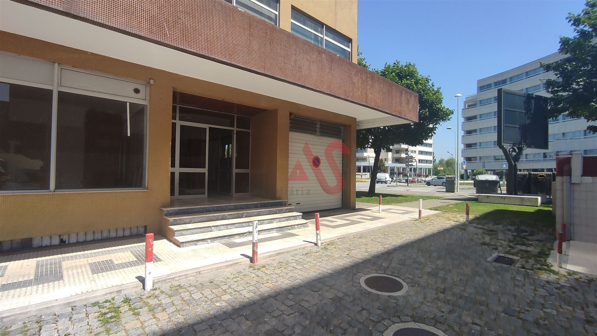 Retail in Barcelos, Braga 10836789