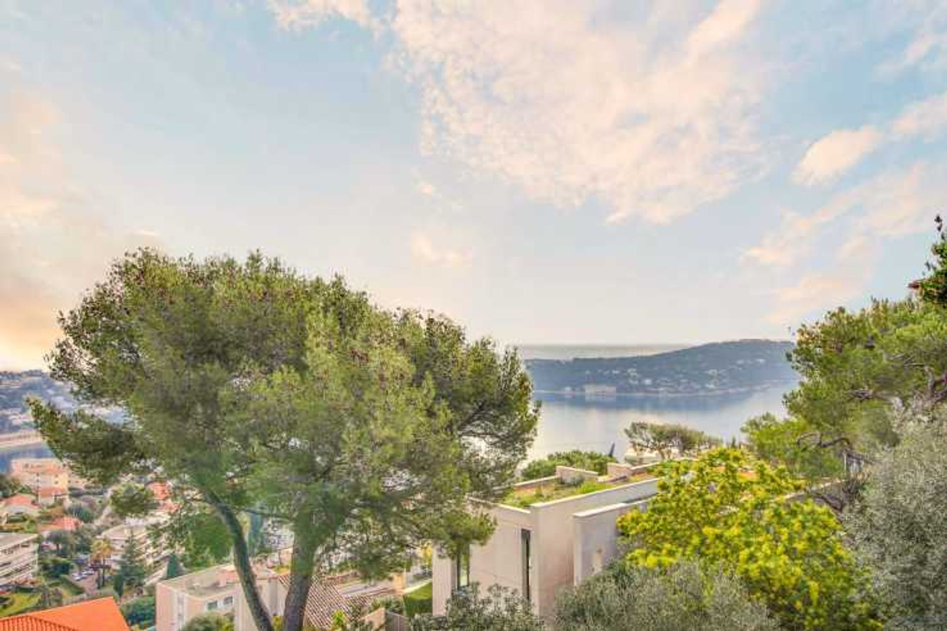 Rumah di Villefranche-sur-Mer, Provence-Alpes-Cote d'Azur 10836798