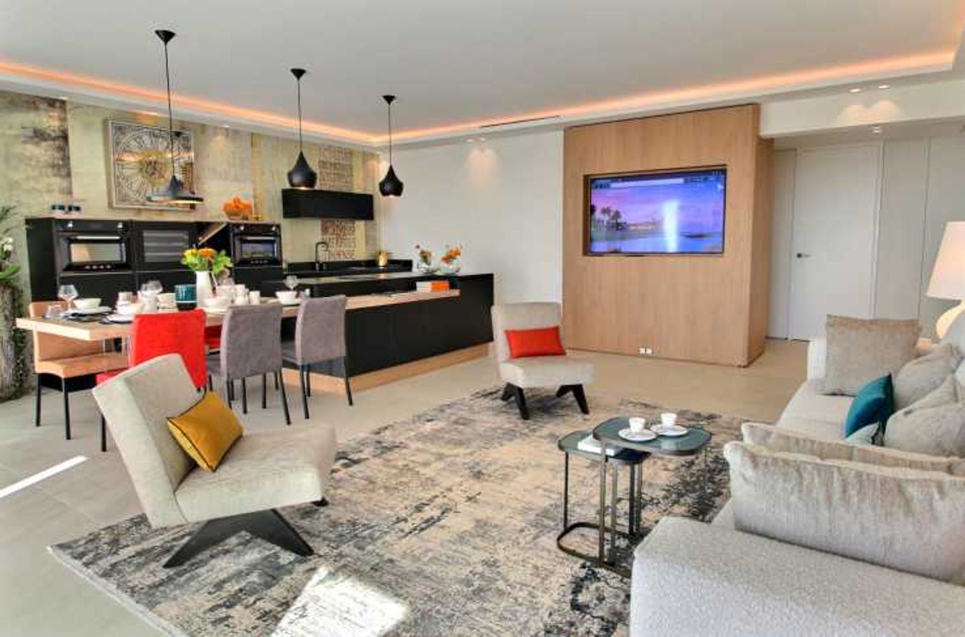 Condominium in Cannes, Provence-Alpes-Cote d'Azur 10836805