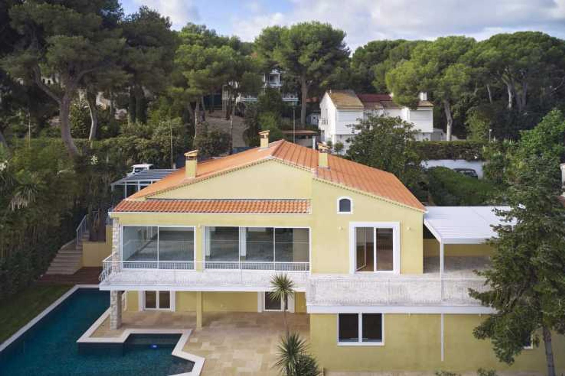 House in Cap Martin, Provence-Alpes-Cote d'Azur 10836919