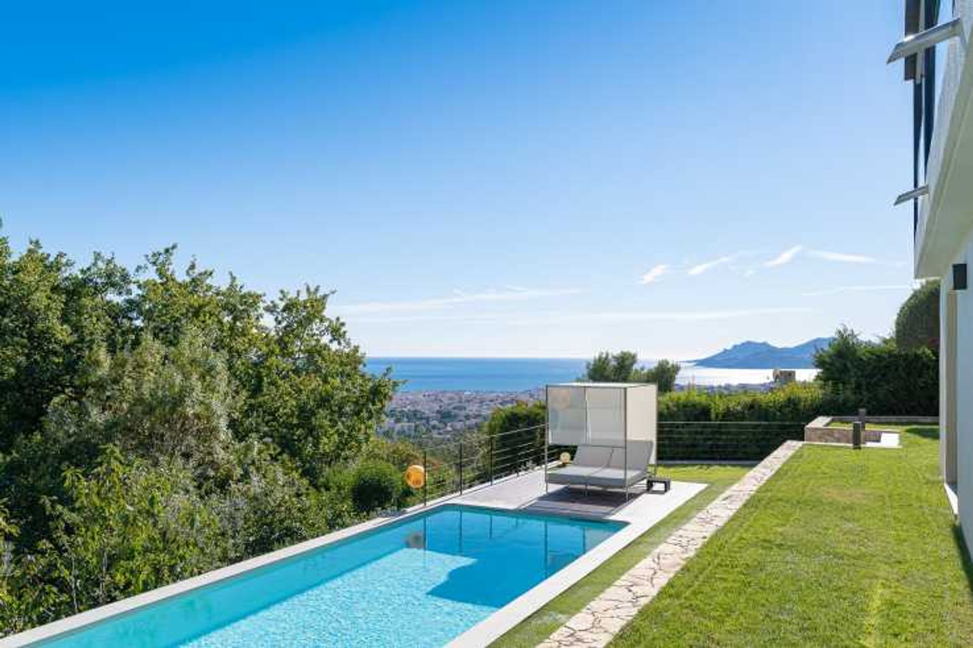 Hus i Le Cannet, Provence-Alpes-Cote d'Azur 10836936