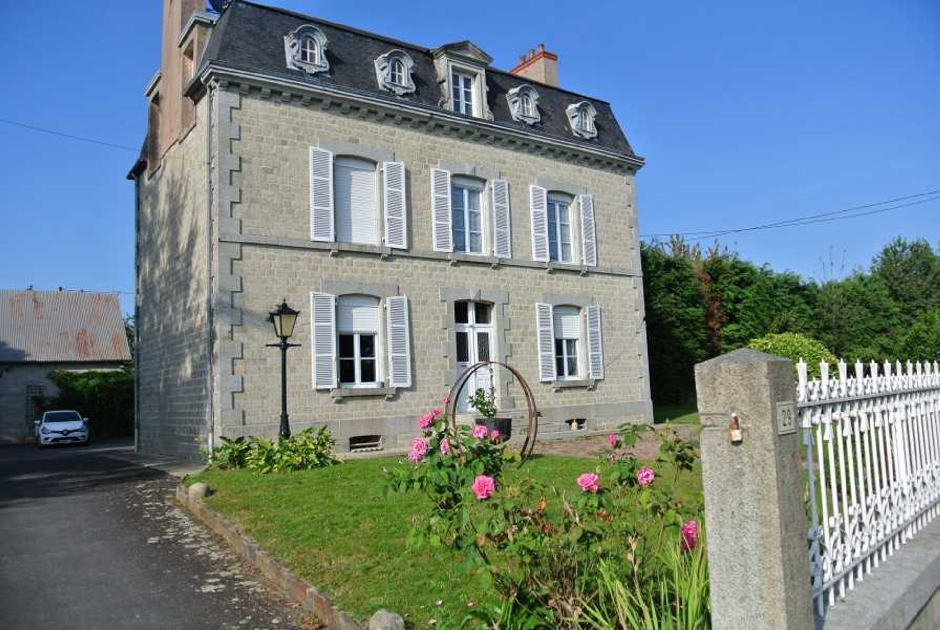 Квартира в Saint-Hilaire-du-Harcouet, Normandie 10836966