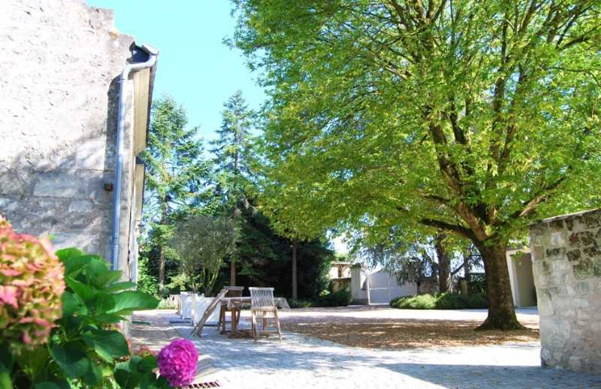 House in Bourgueil, Centre-Val de Loire 10837019