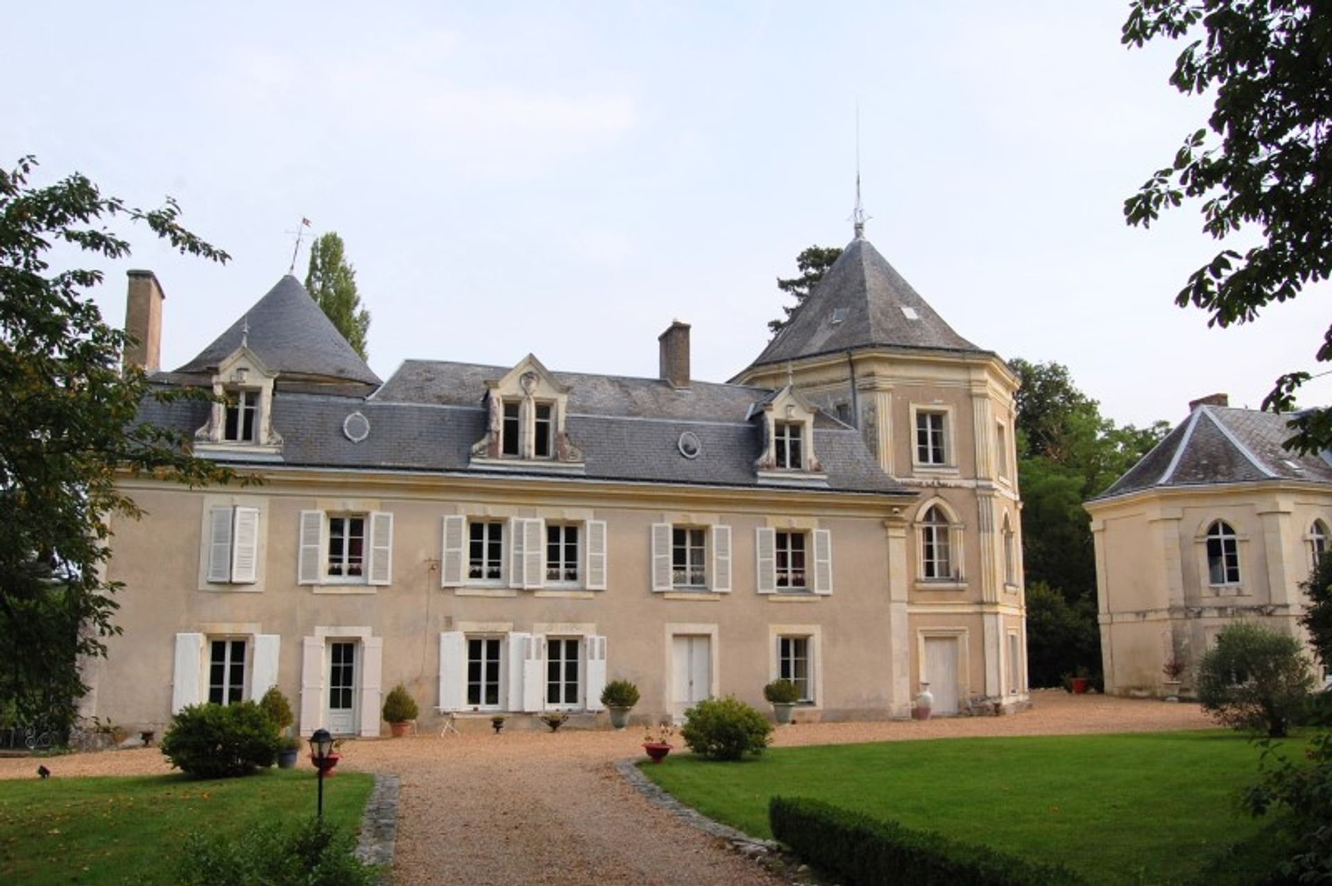 Αλλα σε Tours, Centre-Val de Loire 10837021