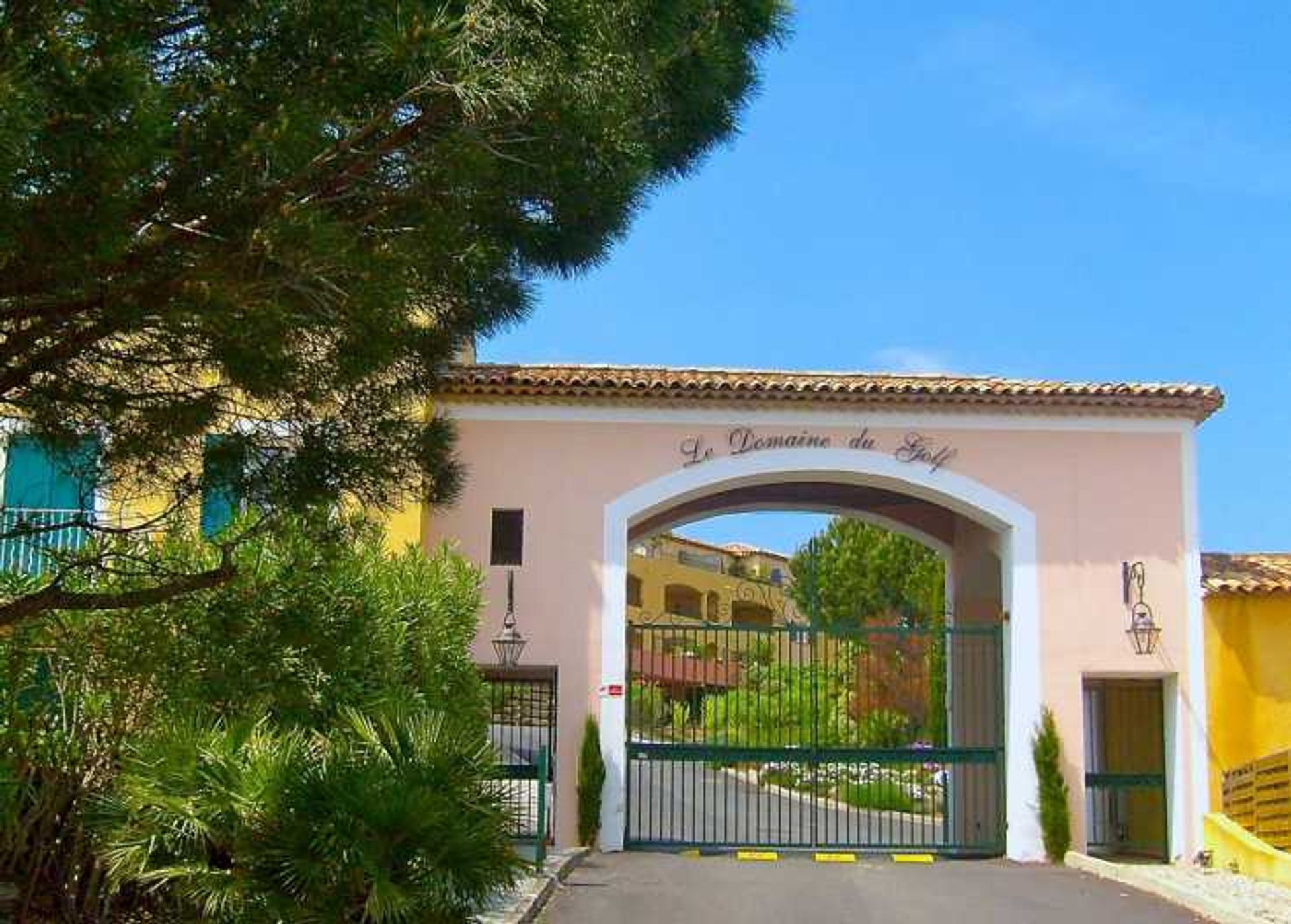 분양 아파트 에 Roquebrune-sur-Argens, Provence-Alpes-Côte d'Azur 10837031