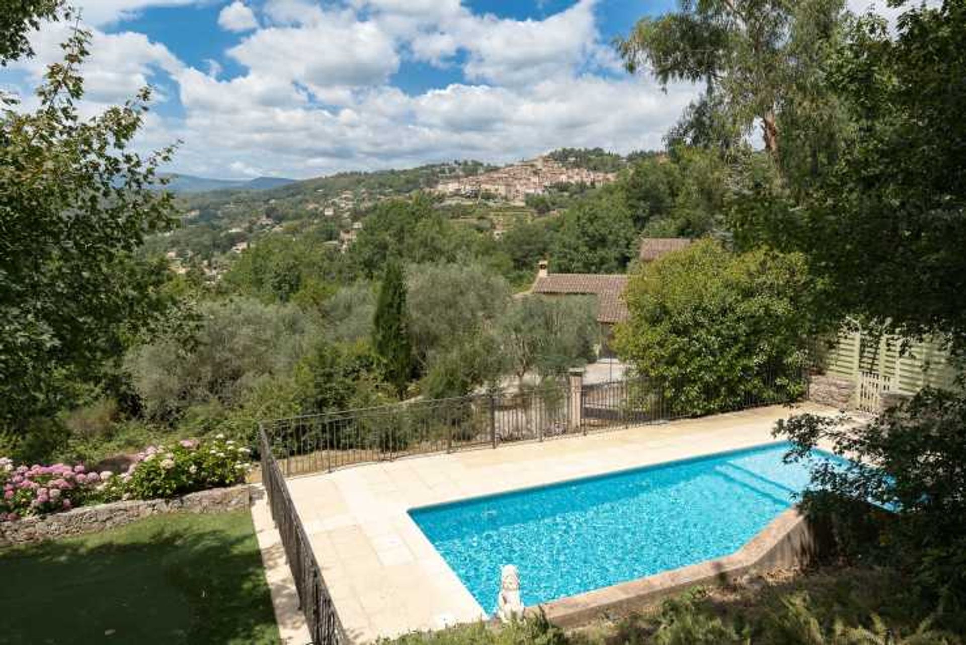 Будинок в Callian, Provence-Alpes-Côte d'Azur 10837086