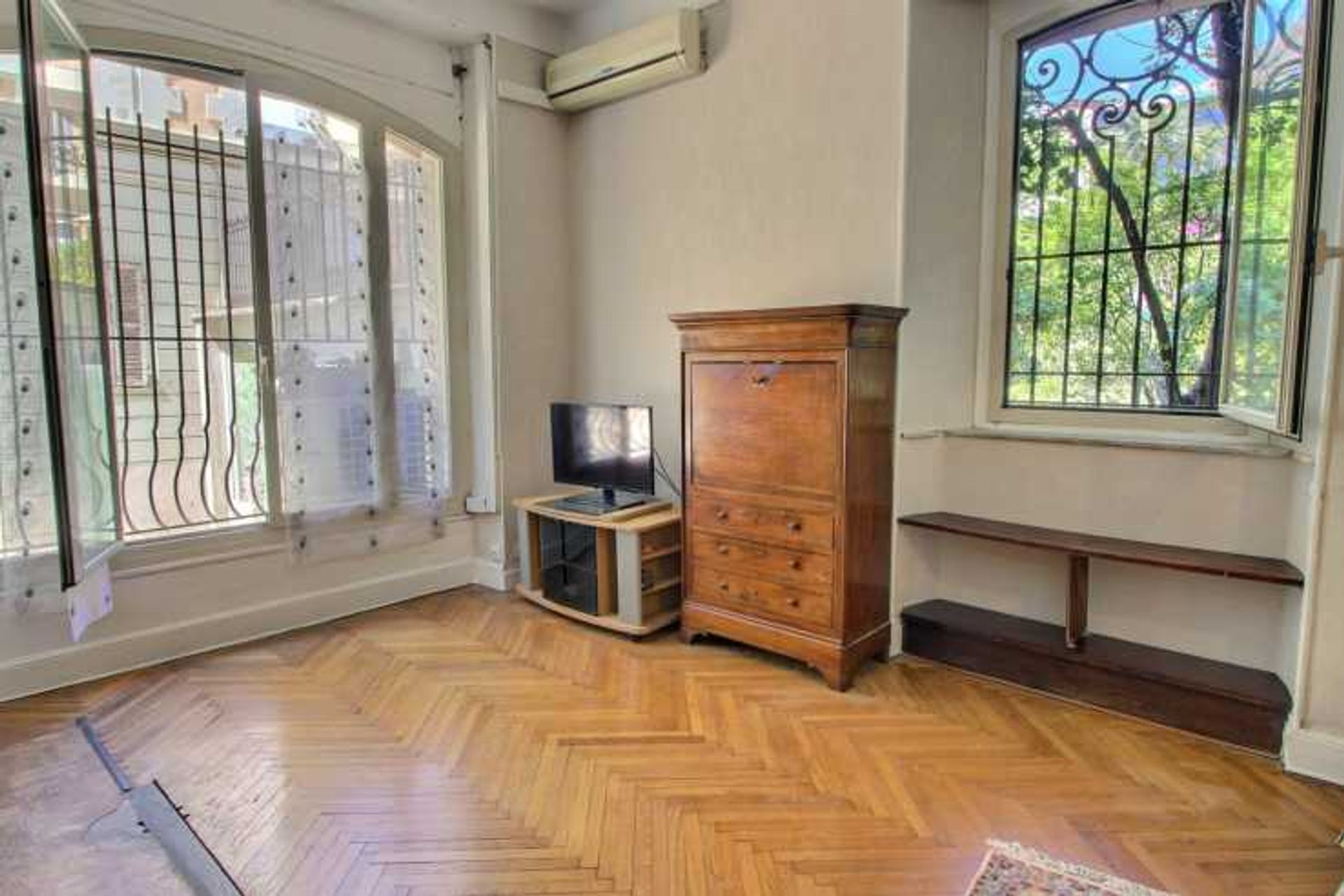 Condominium in Nice, Provence-Alpes-Côte d'Azur 10837093