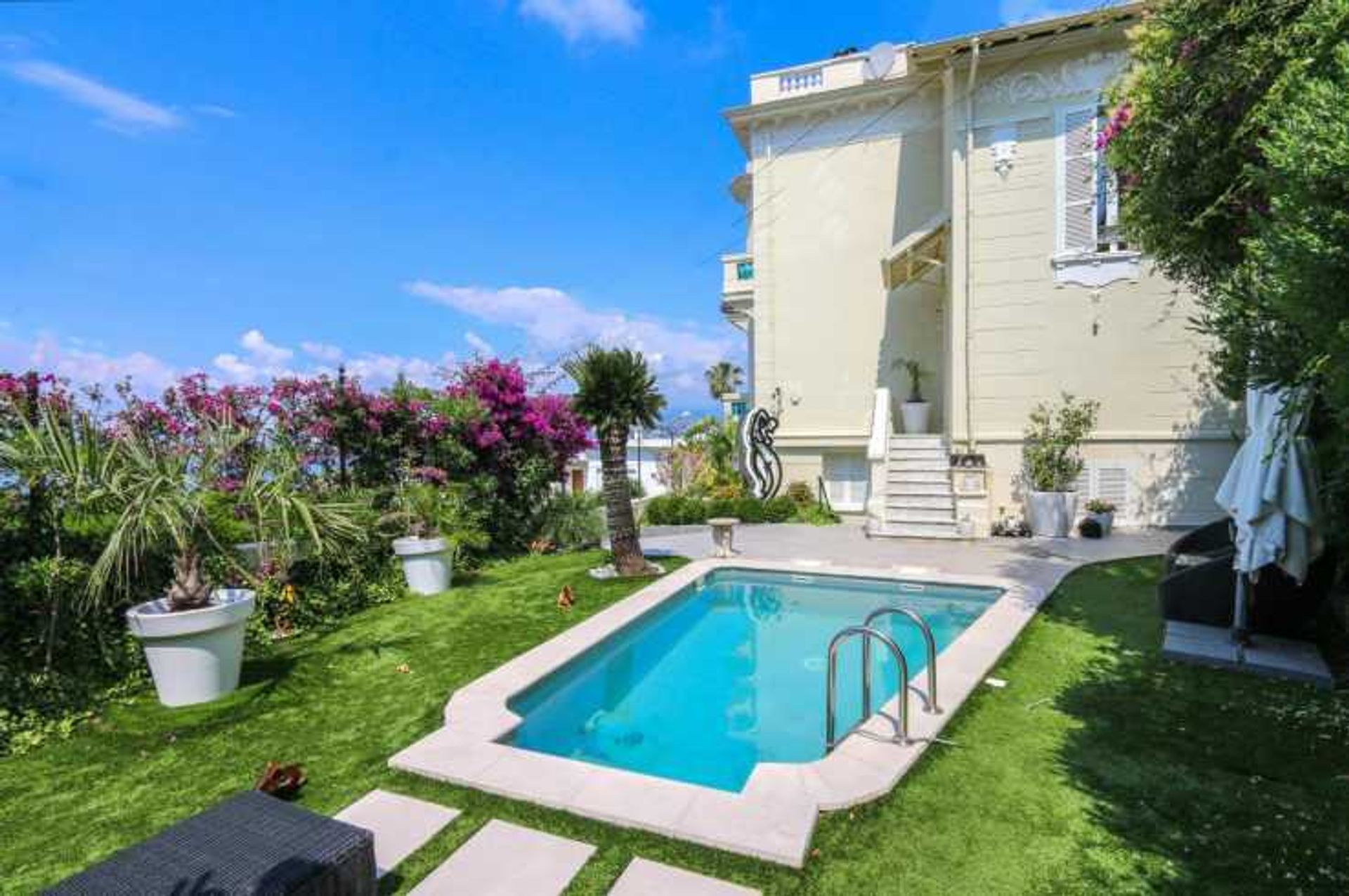 House in Nice, Provence-Alpes-Cote d'Azur 10837271