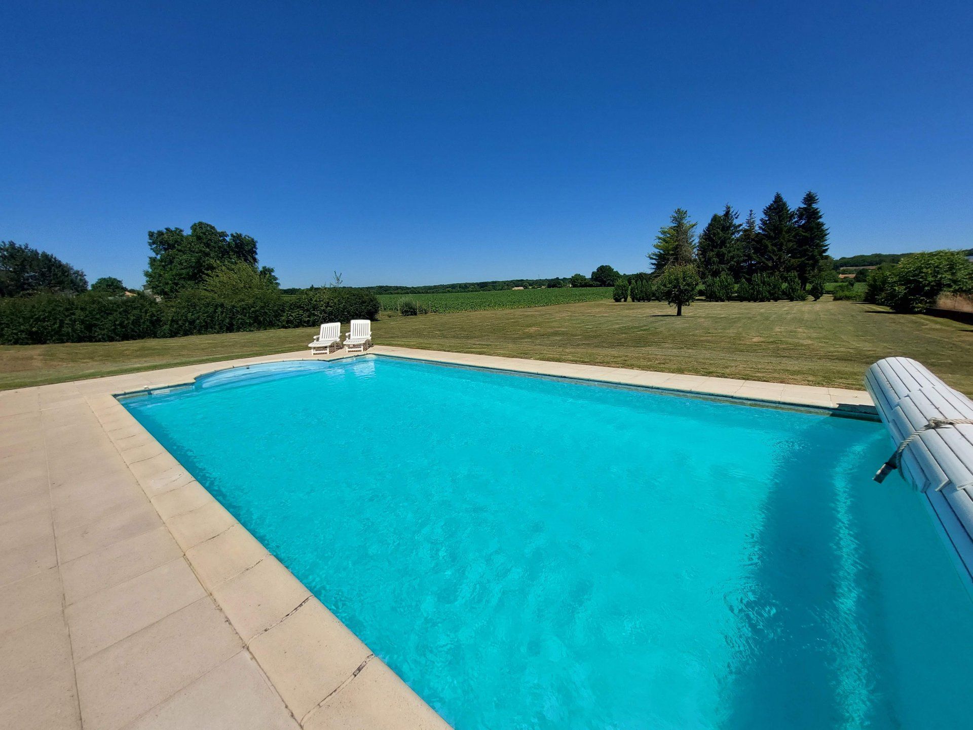 Hus i Saint-Martin-du-Clocher, Nouvelle-Aquitaine 10837291