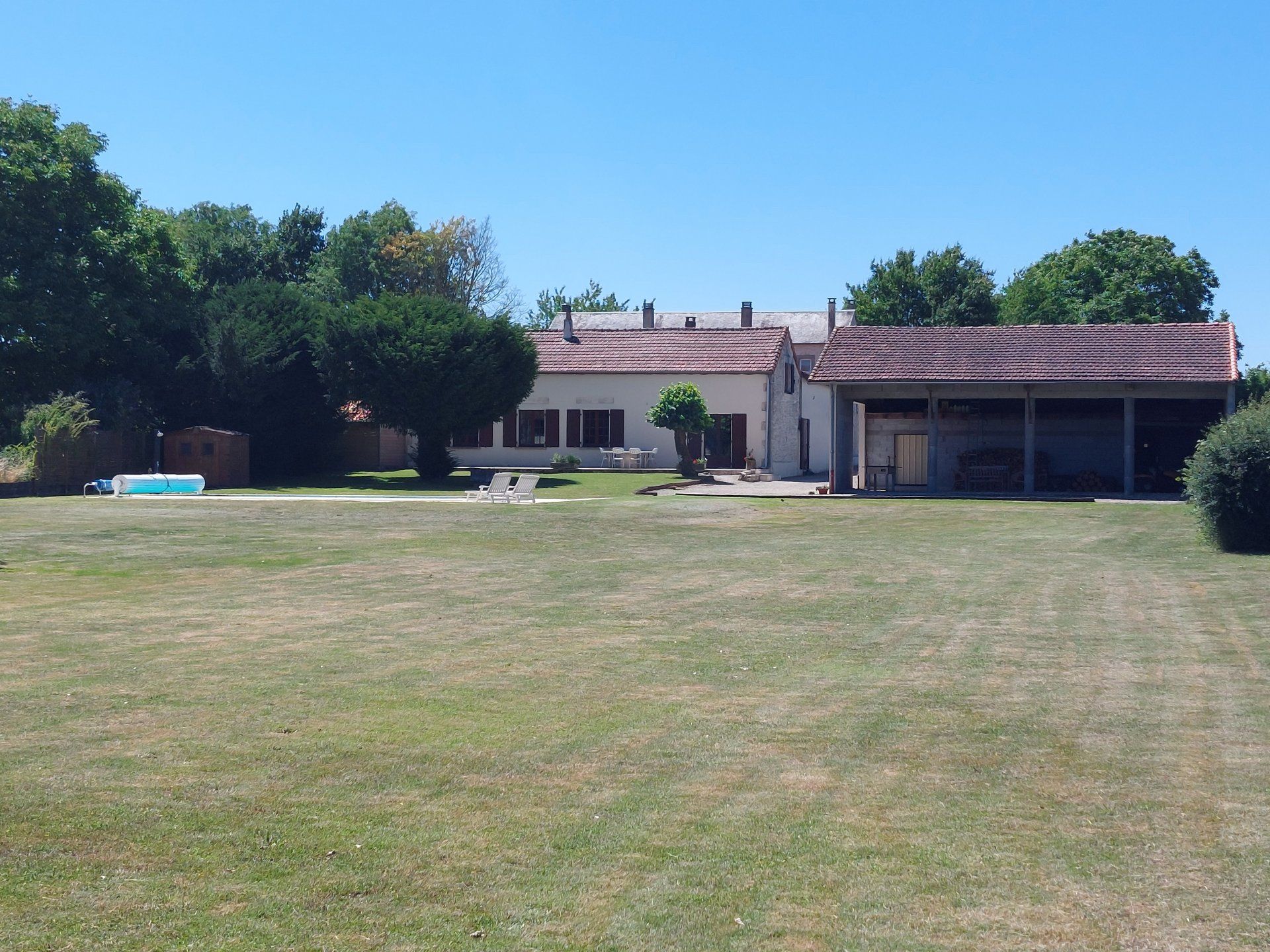 Hus i Saint-Martin-du-Clocher, Nouvelle-Aquitaine 10837291