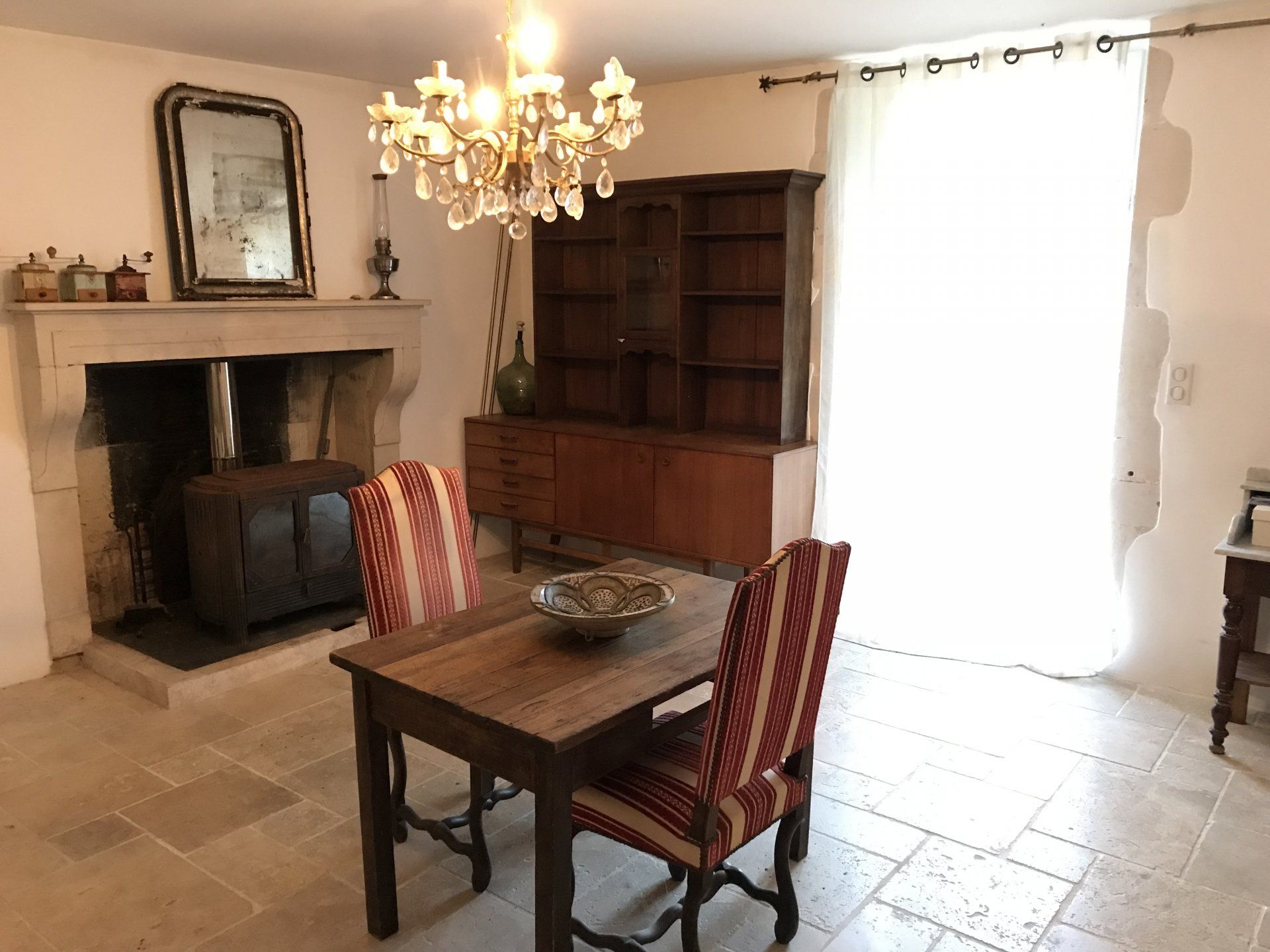 Condominium in Besse, Nouvelle-Aquitaine 10837295