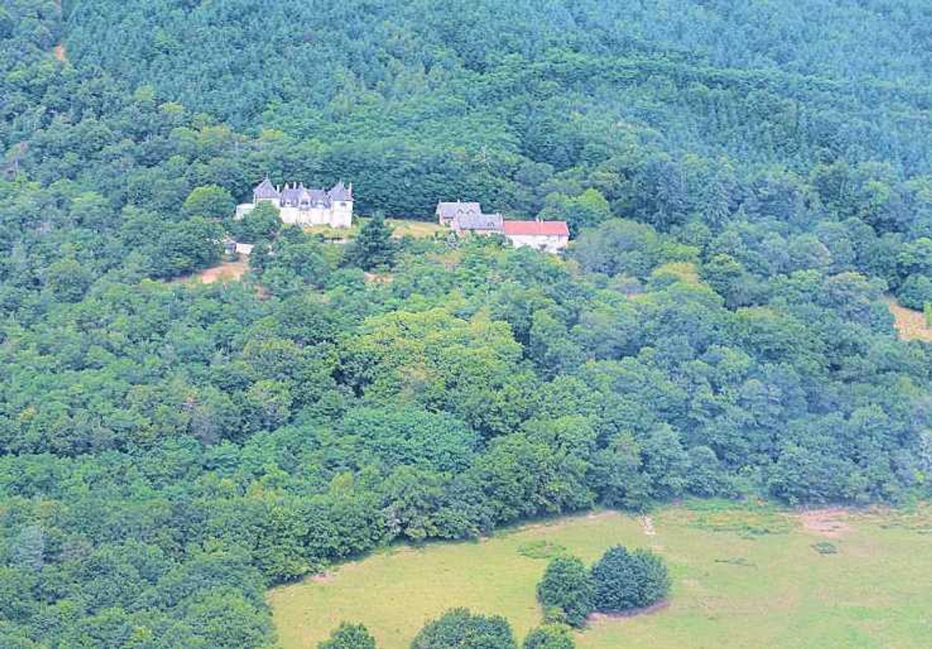 其他 在 Autun, Bourgogne-Franche-Comté 10837304