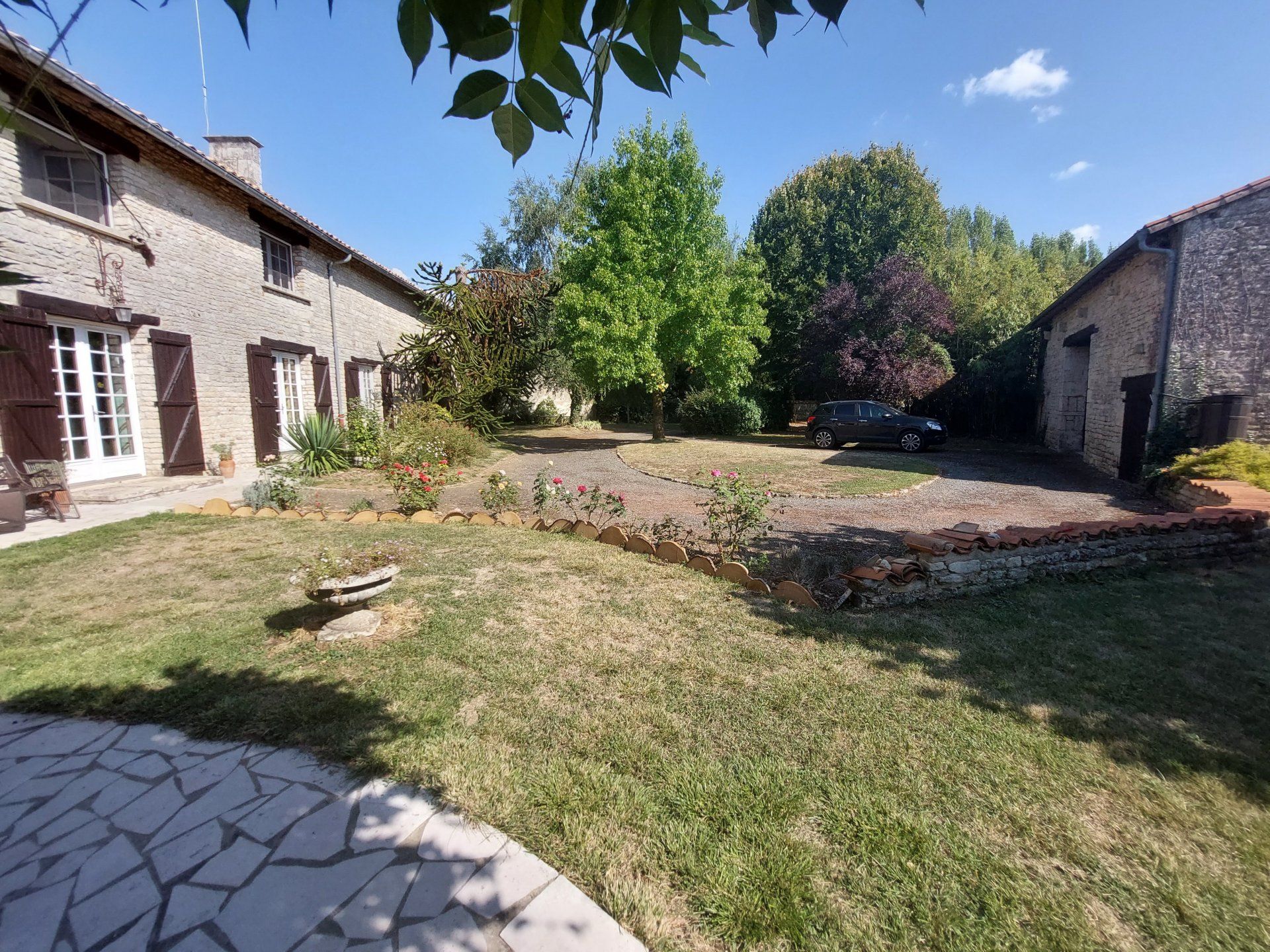 Casa nel Chef-Boutonne, Nouvelle-Aquitaine 10837324