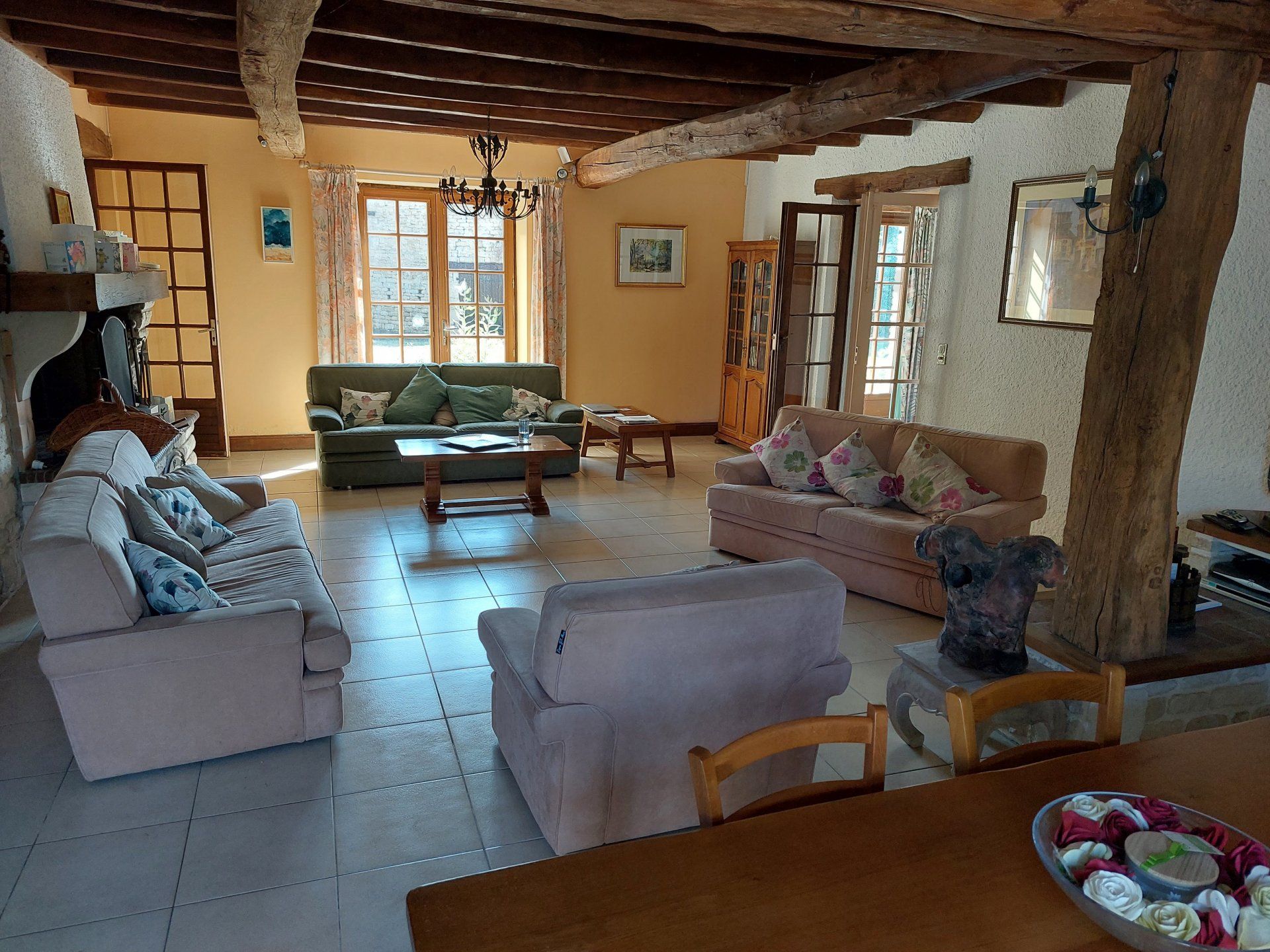 Casa nel Chef-Boutonne, Nouvelle-Aquitaine 10837324