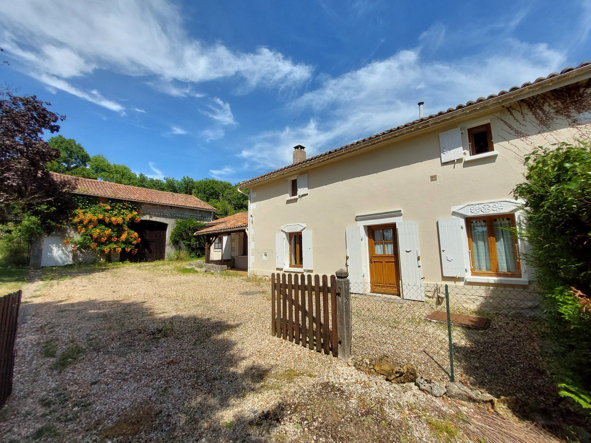 casa en Valence, Nouvelle-Aquitaine 10837338