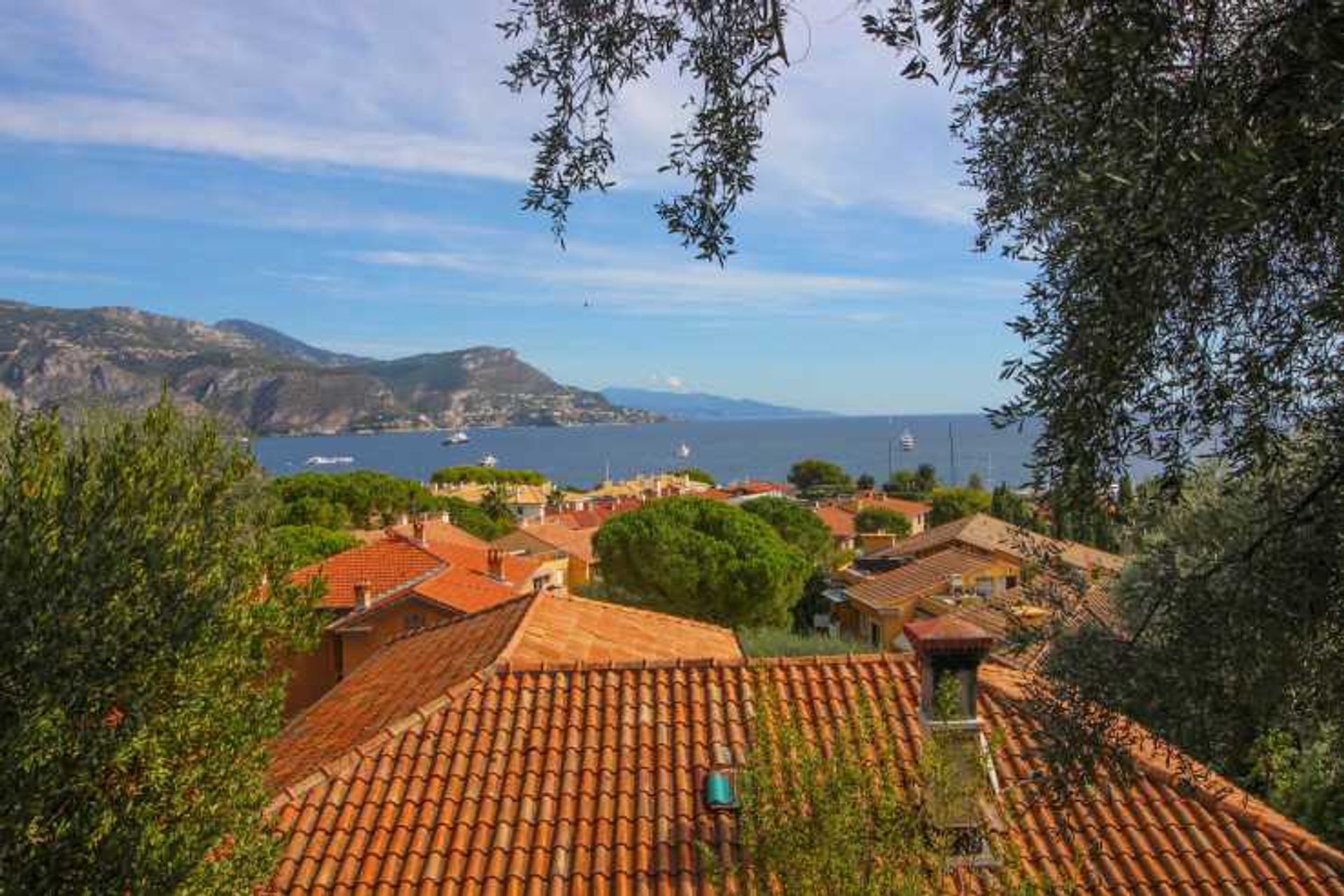 casa en Saint-Jean-Cap-Ferrat, Provenza-Alpes-Costa Azul 10837347