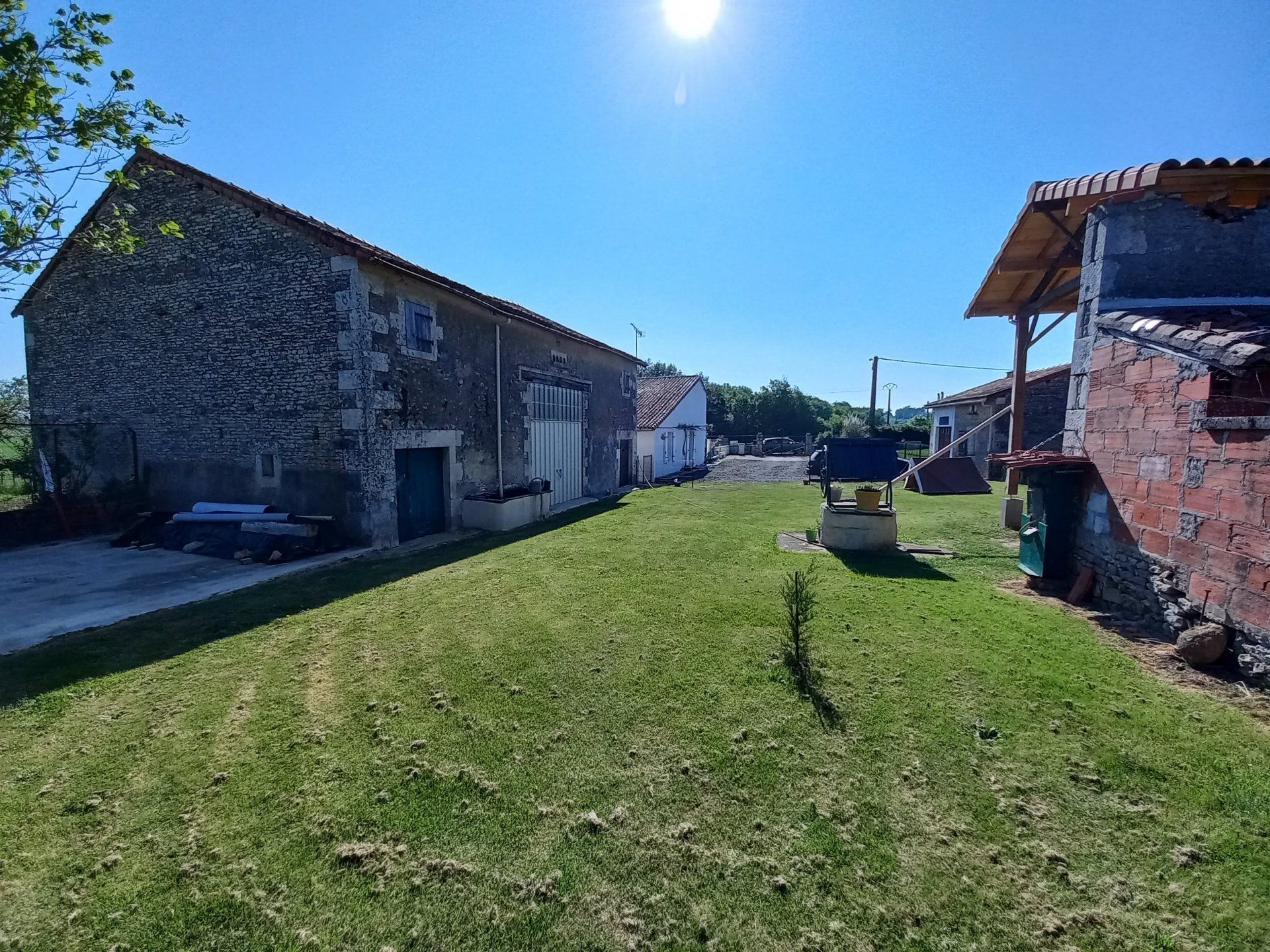 بيت في Condac, Nouvelle-Aquitaine 10837354