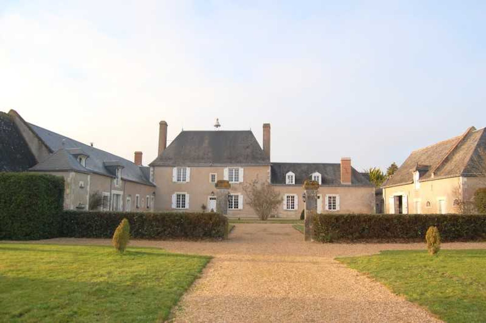 House in Tours, Centre-Val de Loire 10837372