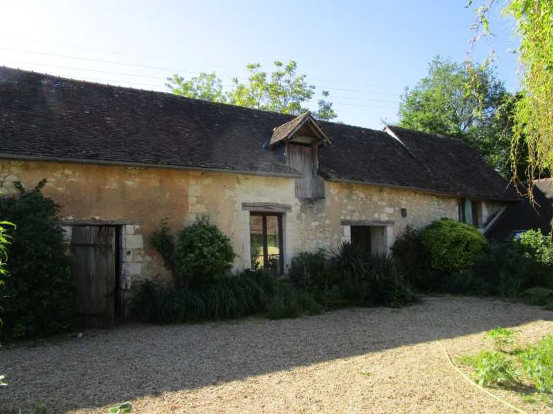 σπίτι σε Baugé-en-Anjou, Pays de la Loire 10837381