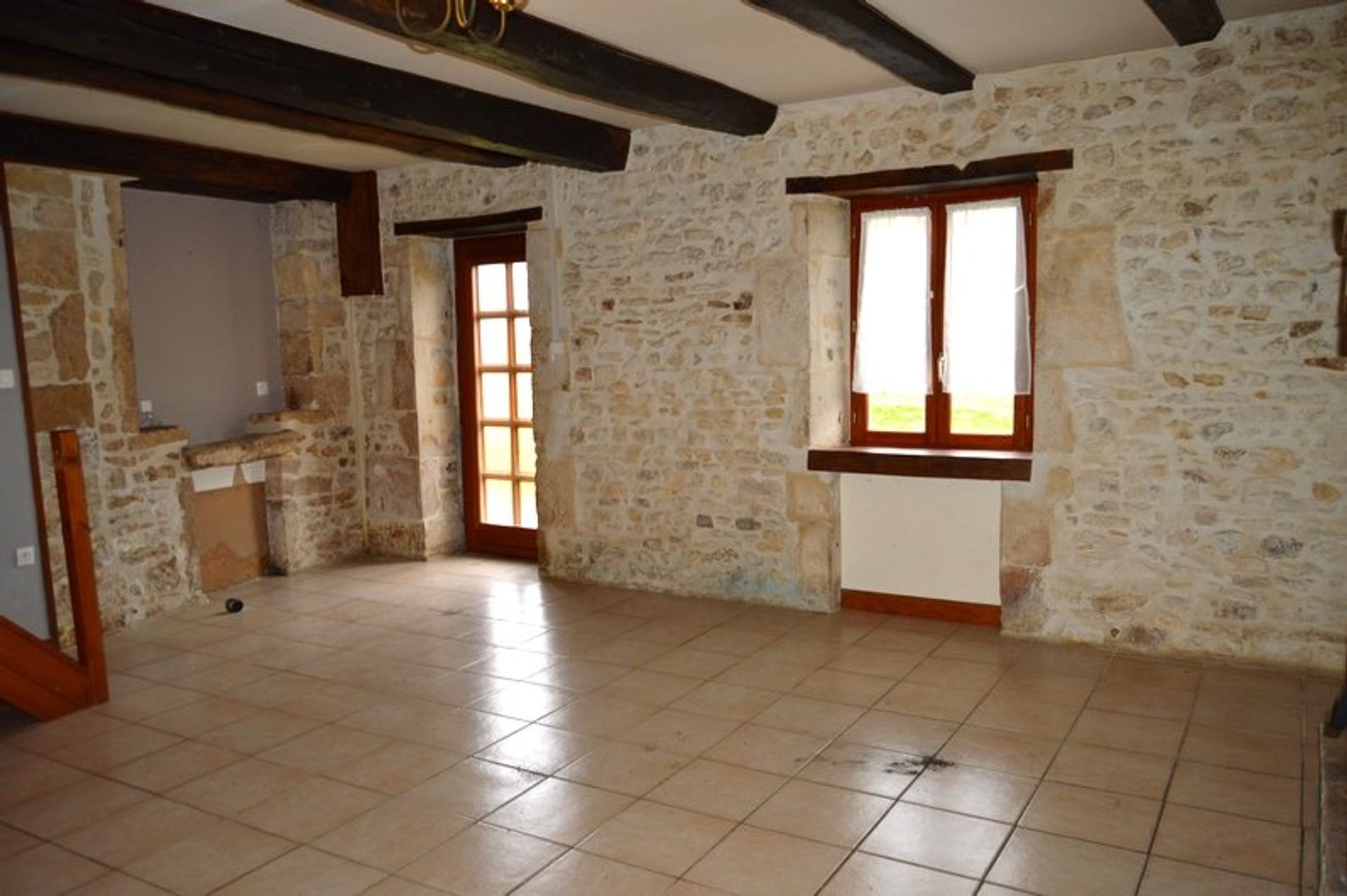 casa no Saint-Pierre-d'Exideuil, Nouvelle-Aquitaine 10837384