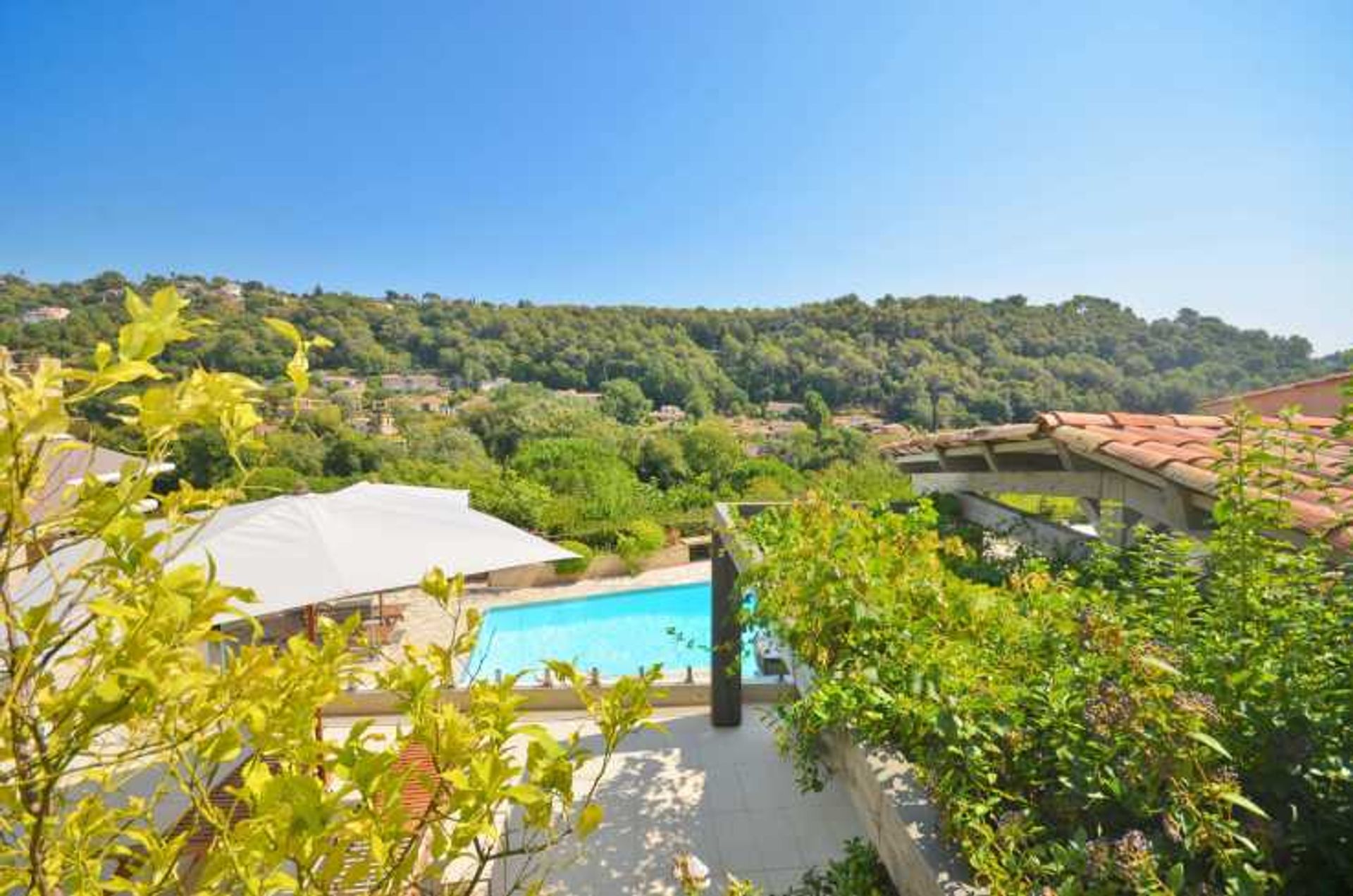 Rumah di Saint-Paul-de-Vence, Provence-Alpes-Cote d'Azur 10837413