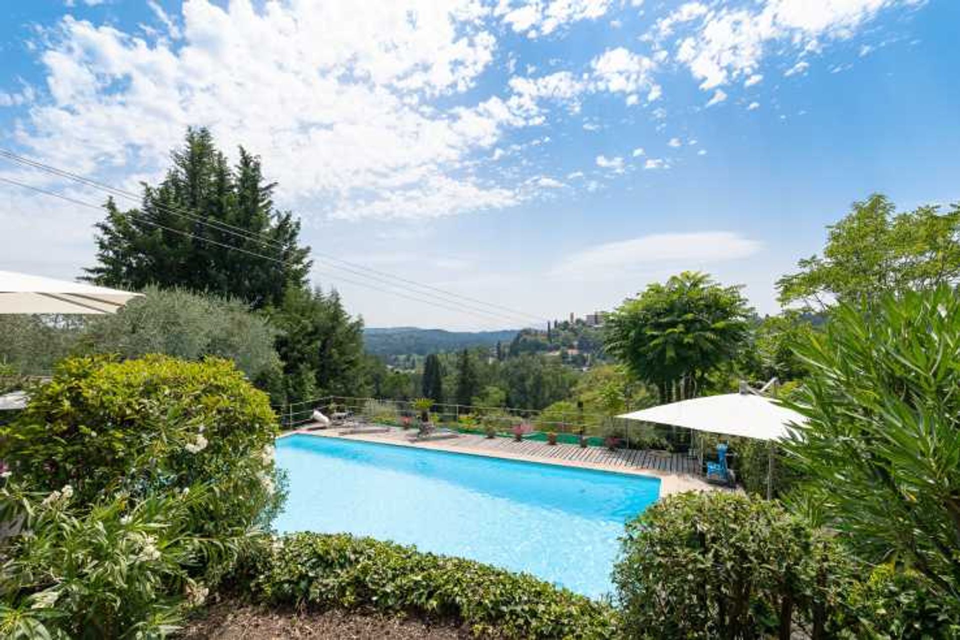 Huis in Chateauneuf-Grasse, Provence-Alpes-Côte d'Azur 10837416