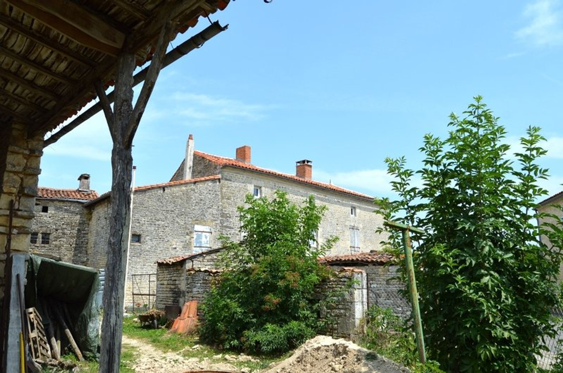 Haus im Villefagnan, Nouvelle-Aquitaine 10837447