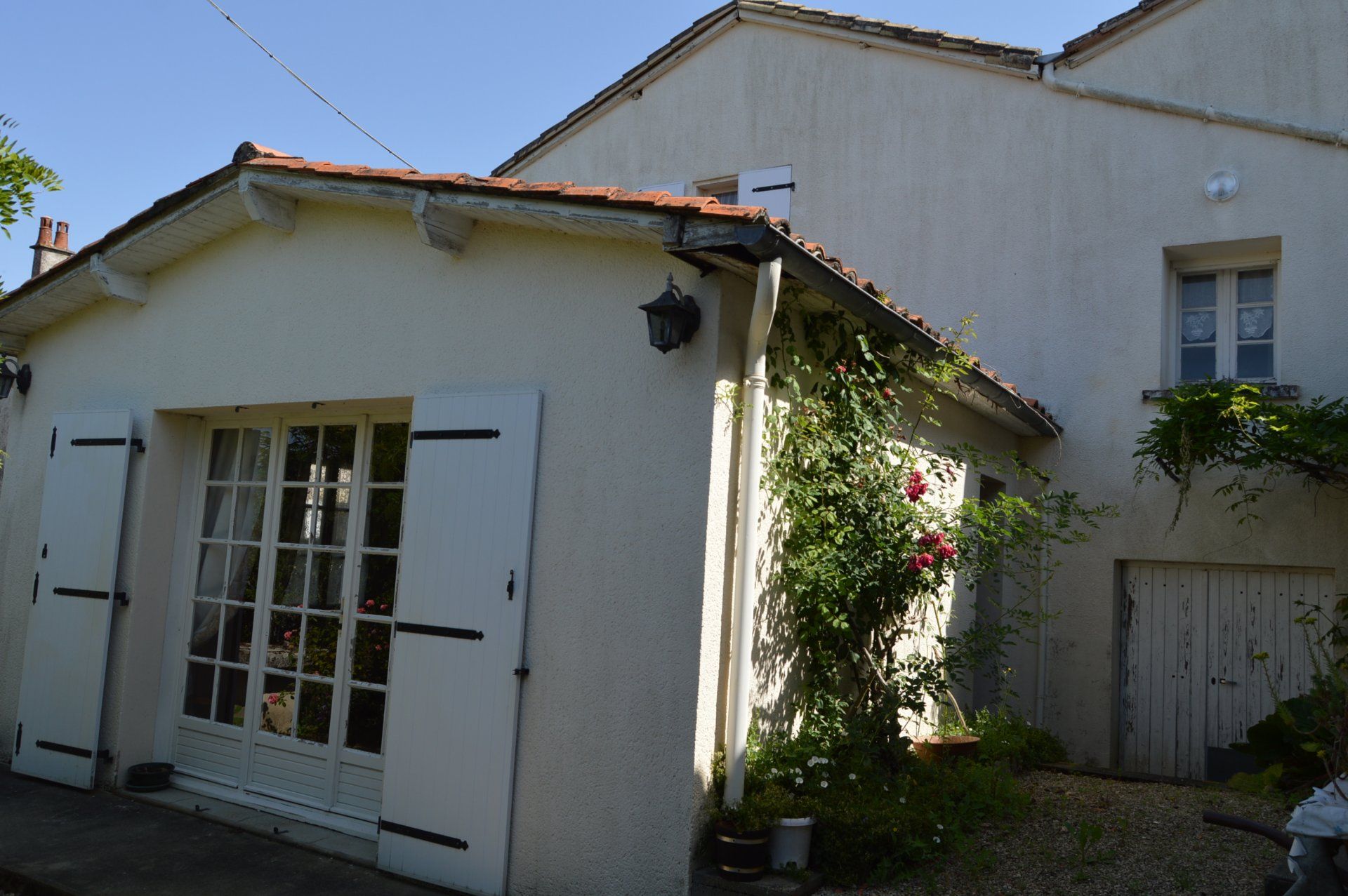 House in Montjean, Nouvelle-Aquitaine 10837450