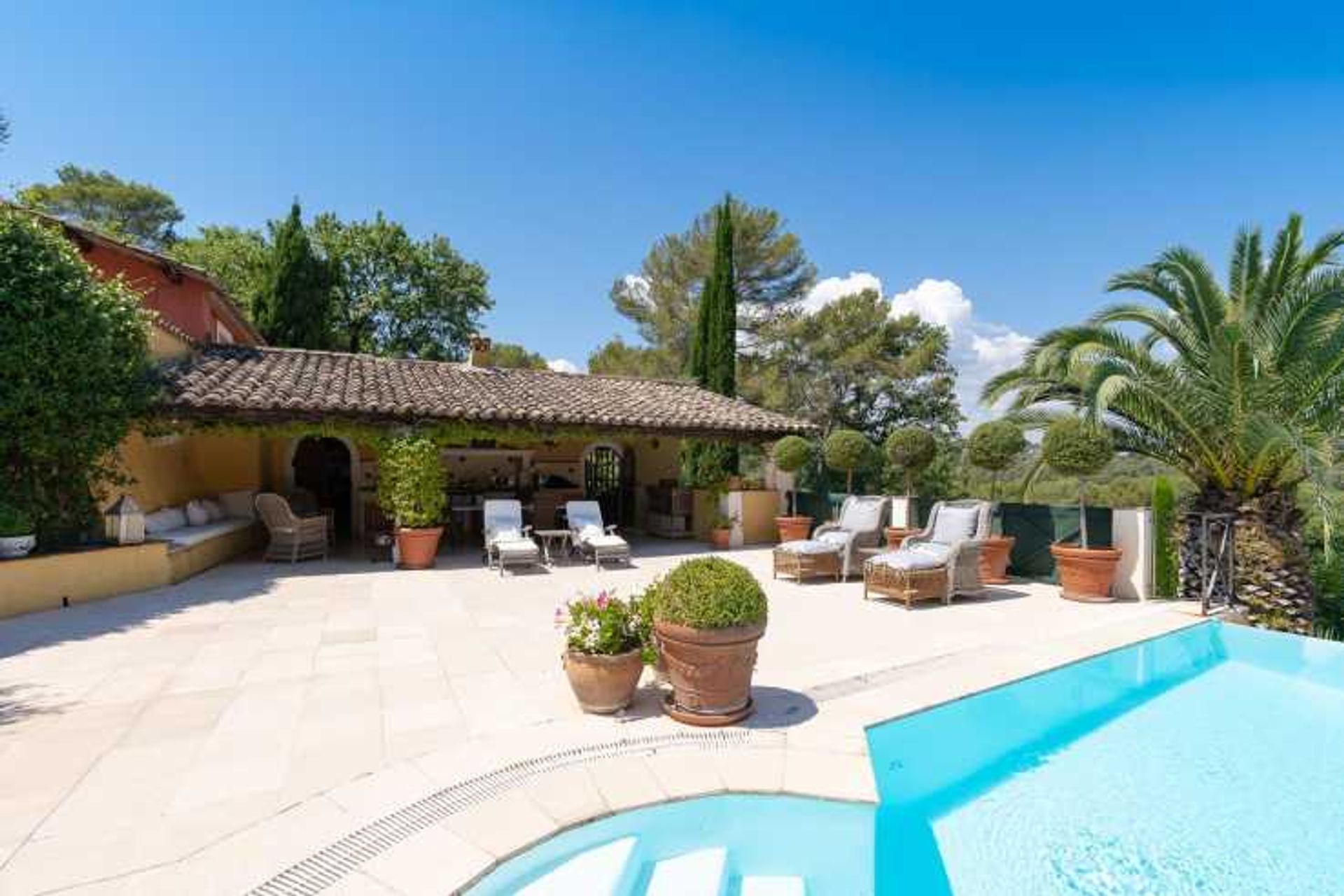 Huis in Mougins, Provence-Alpes-Côte d'Azur 10837488