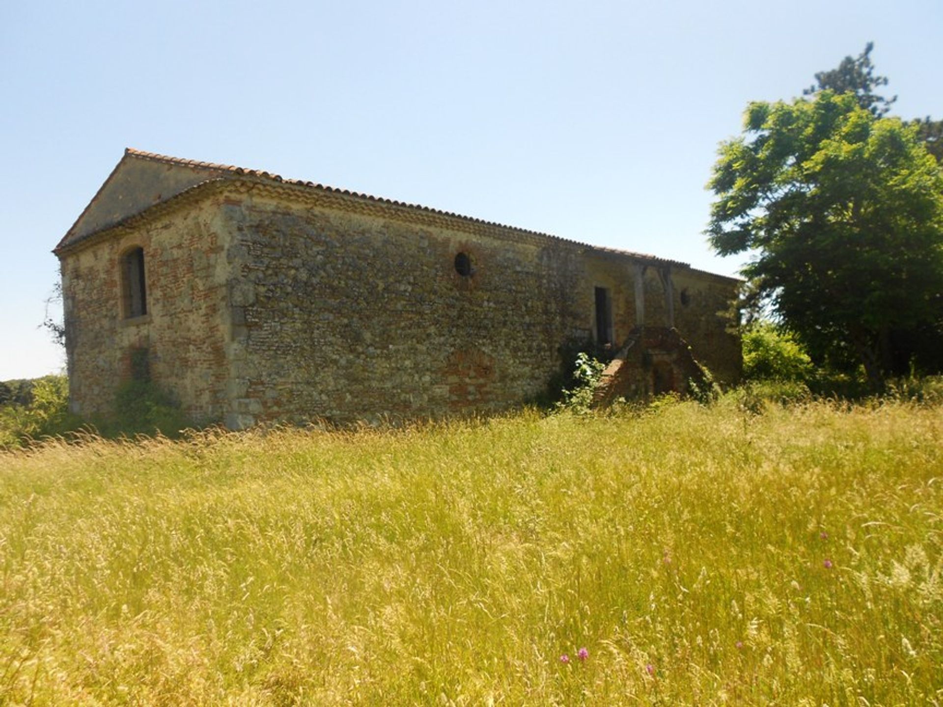 Outro no Limoux, Occitanie 10837515