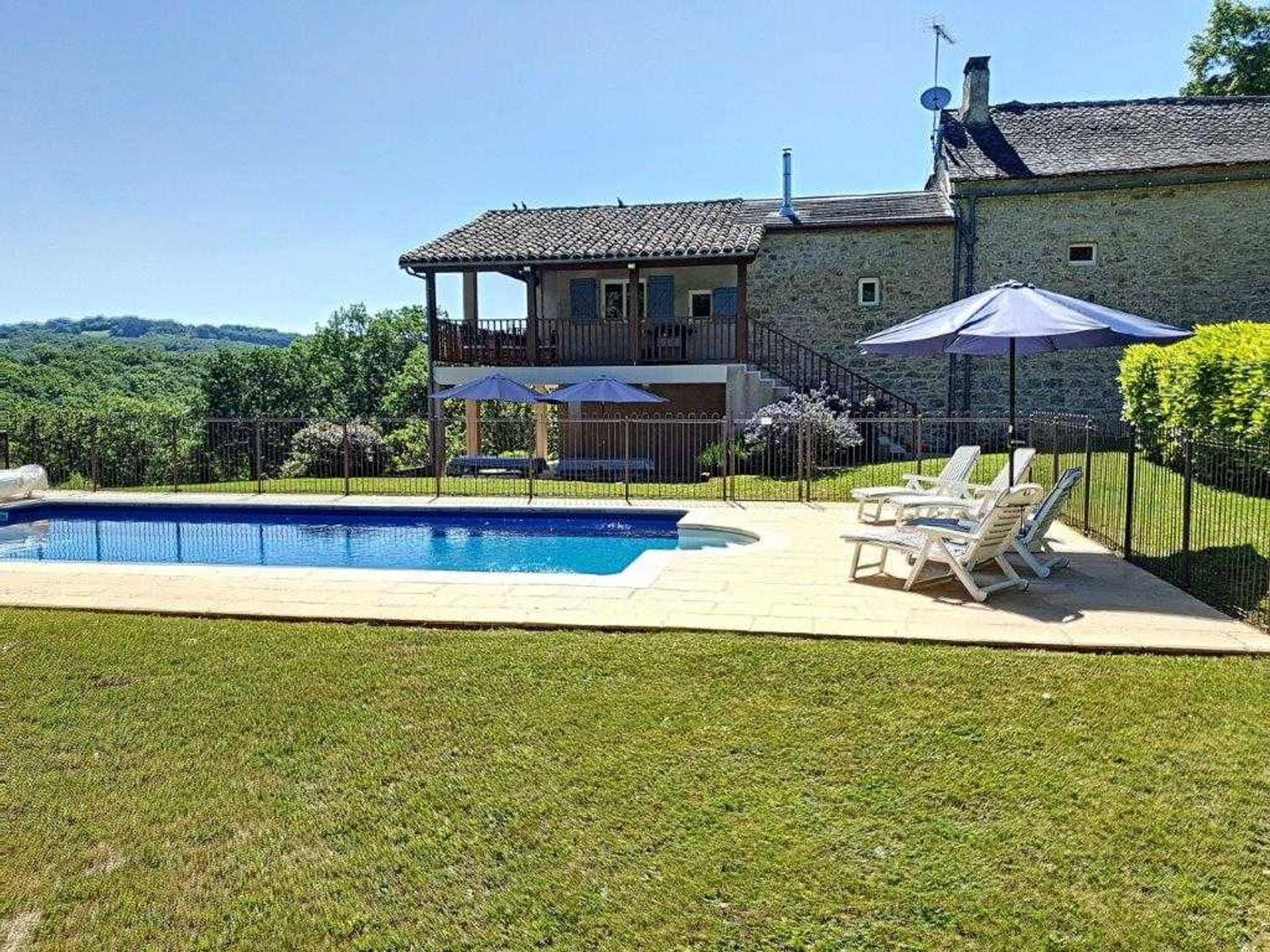 Rumah di Saint-Antonin-Noble-Val, Occitanie 10837567