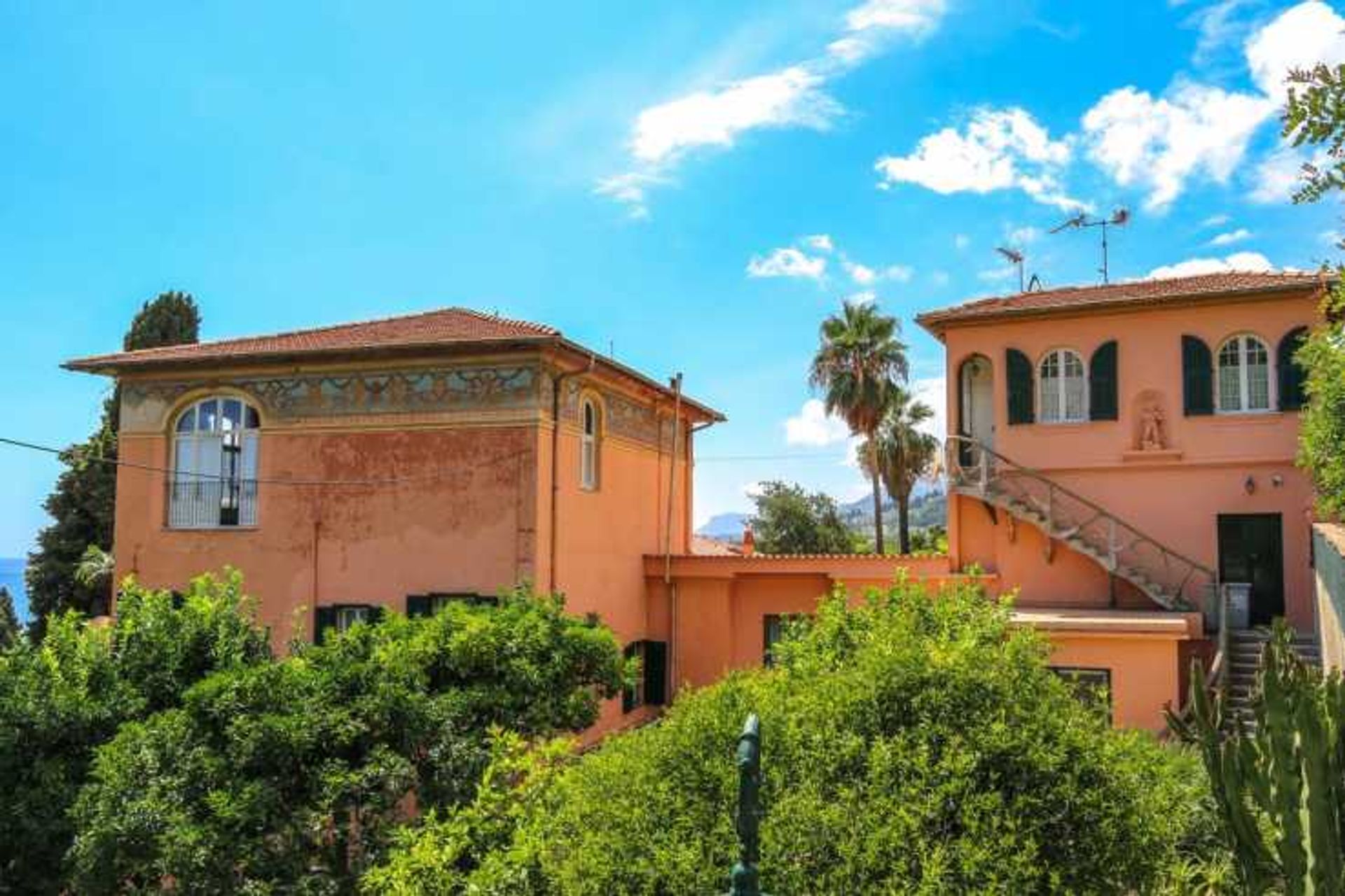 Hus i Menton, Provence-Alpes-Côte d'Azur 10837688