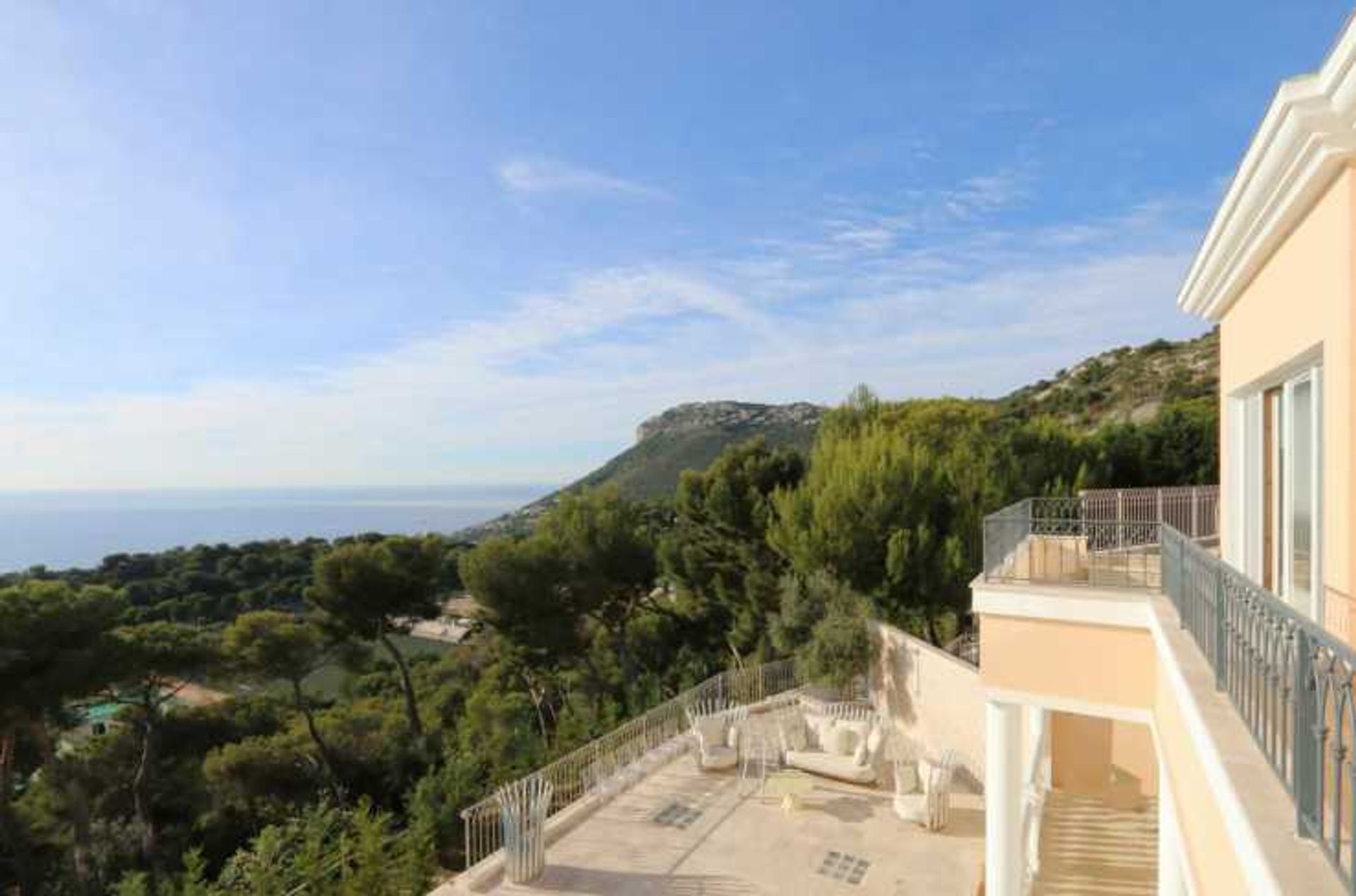 Hus i Beausoleil, Provence-Alpes-Cote d'Azur 10837702