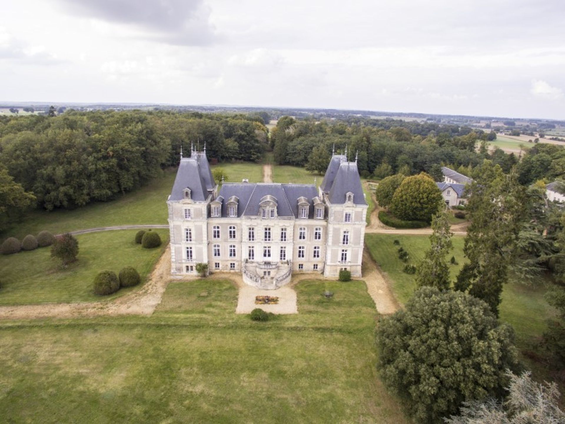 其他 在 Angers, Pays de la Loire 10837719