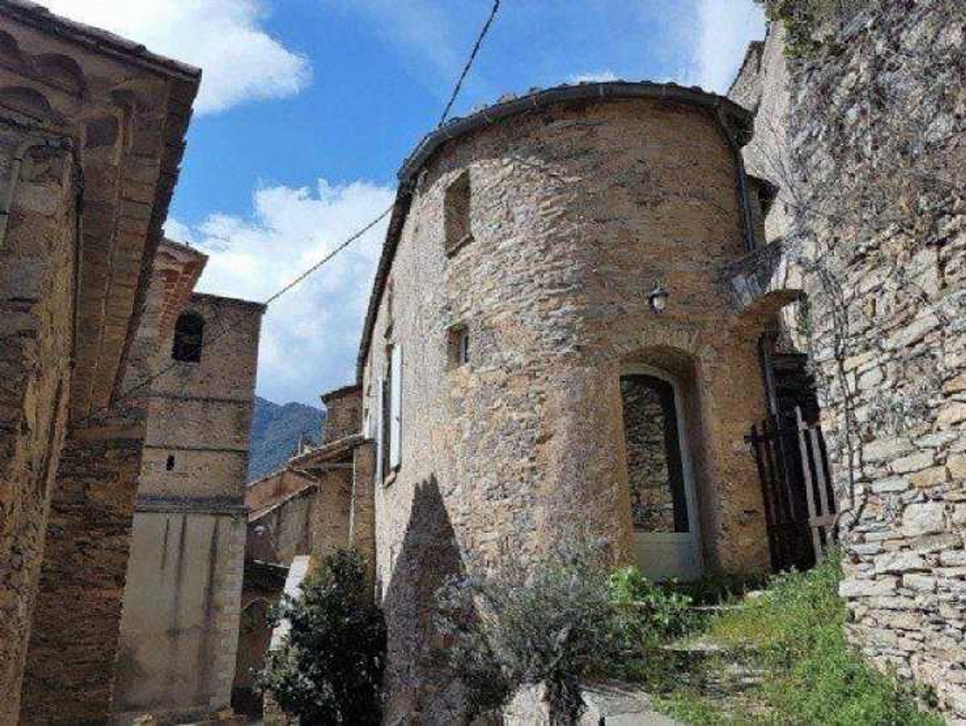 Промислові в Roquebrun, Occitanie 10837728