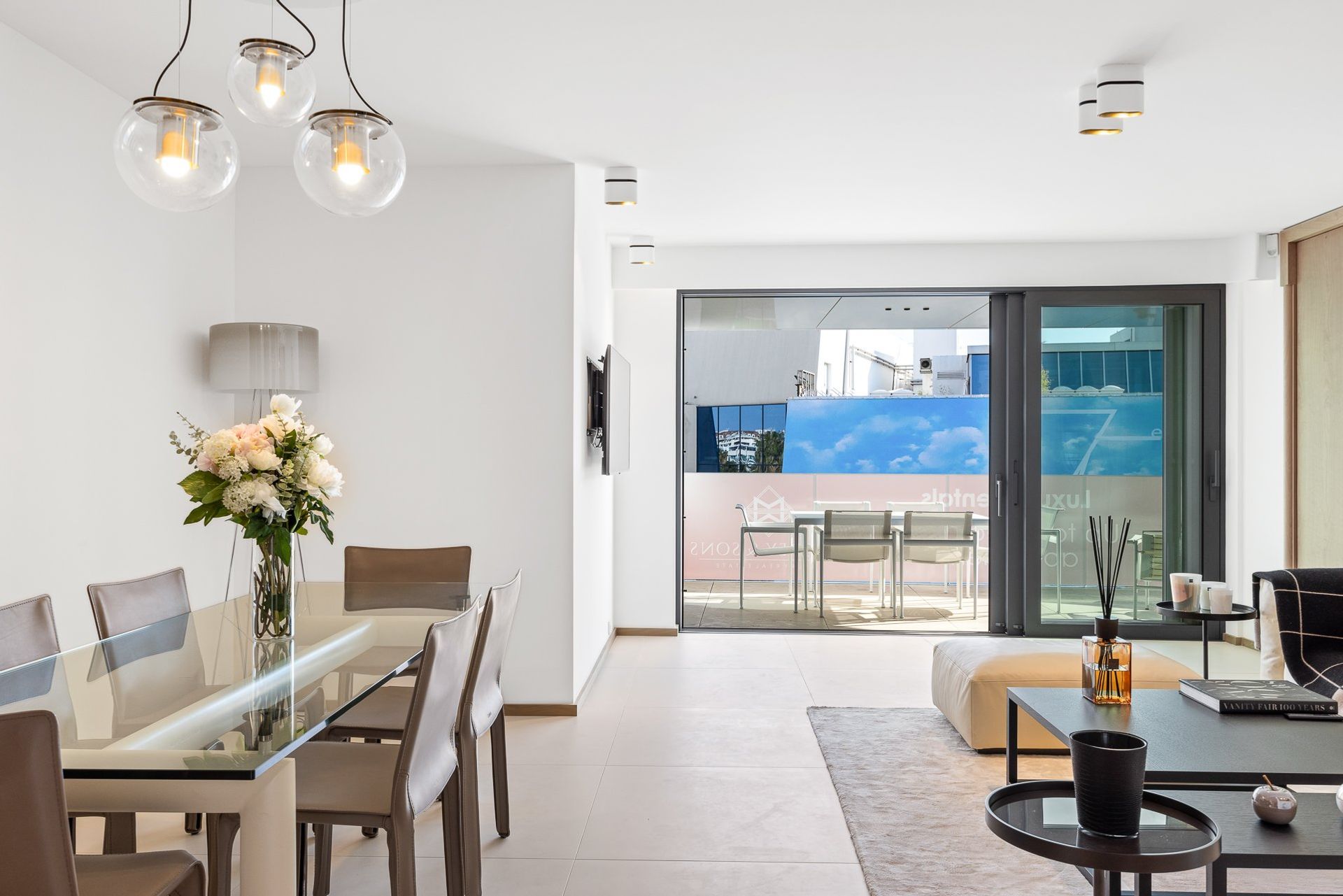 Condominium in Cannes, Provence-Alpes-Côte d'Azur 10838452