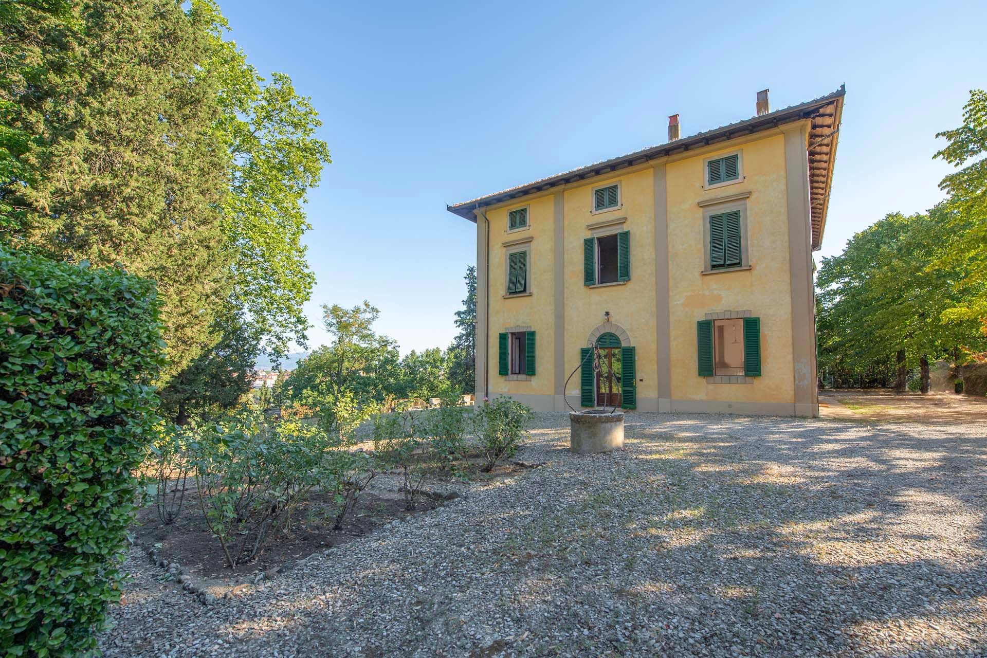 Rumah di Arezzo, Toscana 10838470