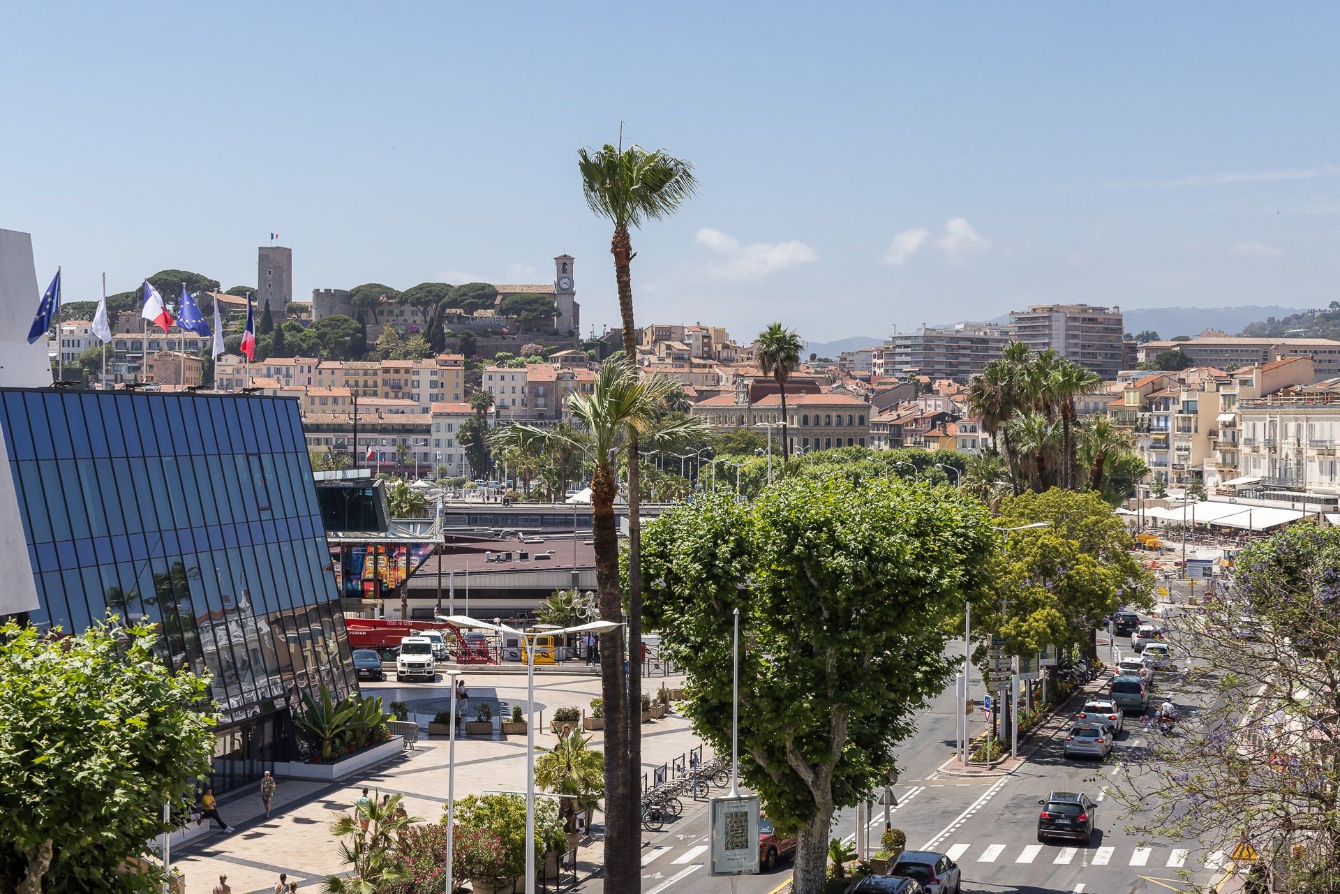 सम्मिलित में Cannes, Provence-Alpes-Côte d'Azur 10838490