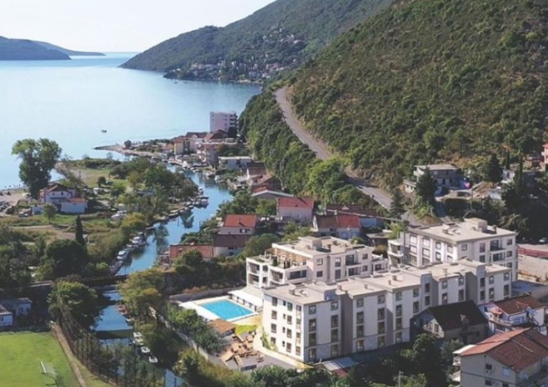 Condominium dans Herceg Novi, Herceg Novi 10838851