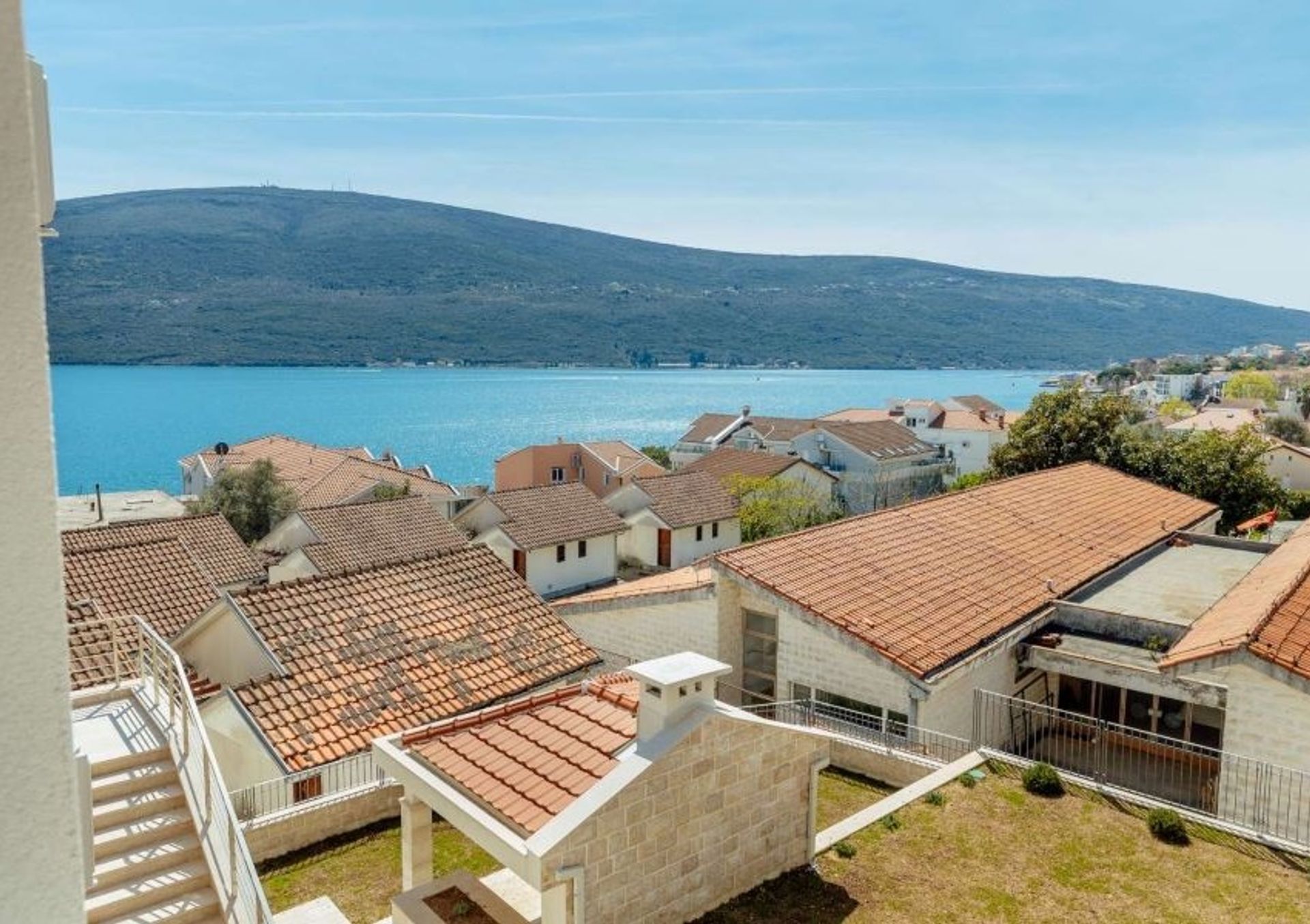 Кондоминиум в Herceg Novi, Herceg Novi Municipality 10838867