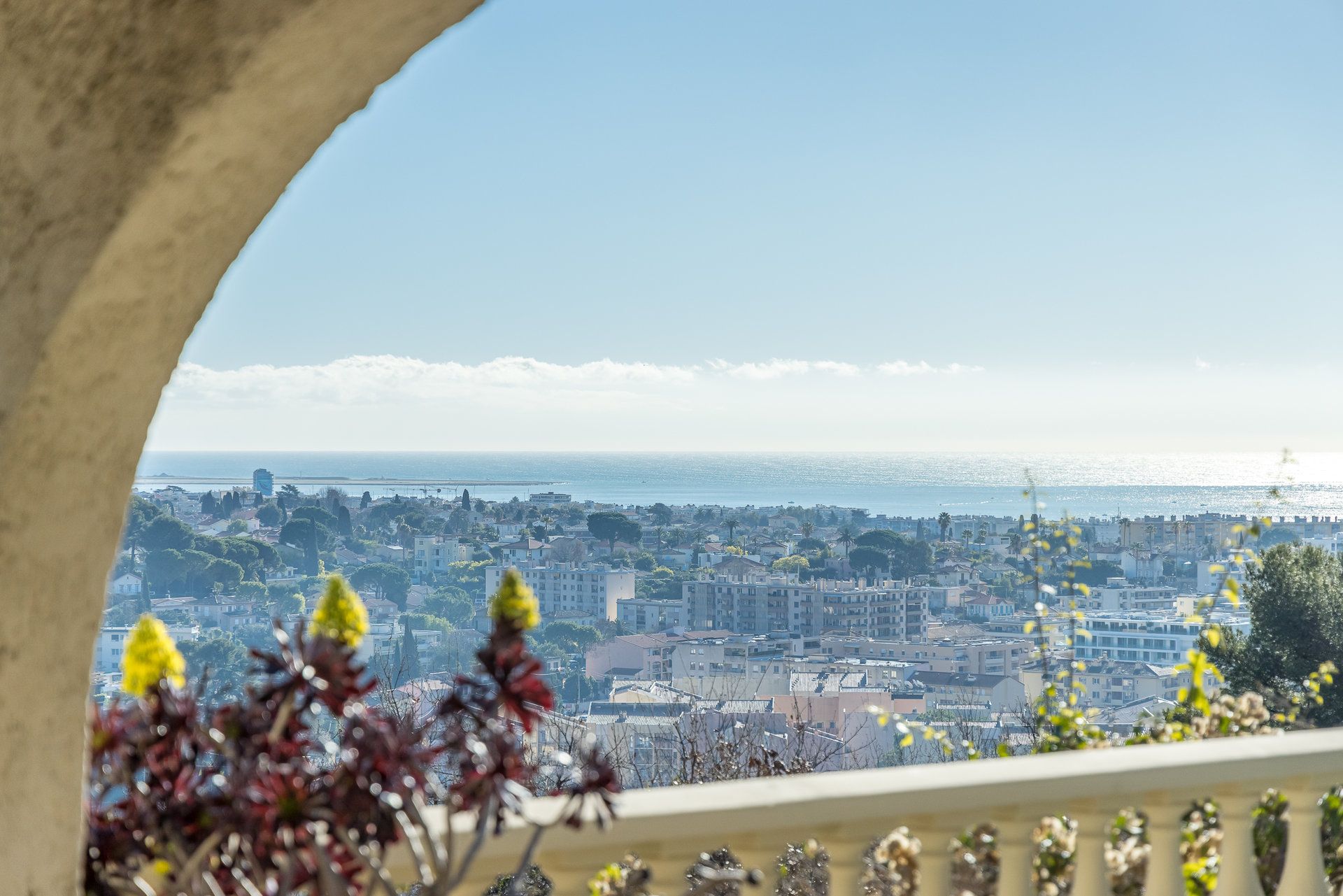 σπίτι σε Cagnes-sur-Mer, Provence-Alpes-Côte d'Azur 10840251