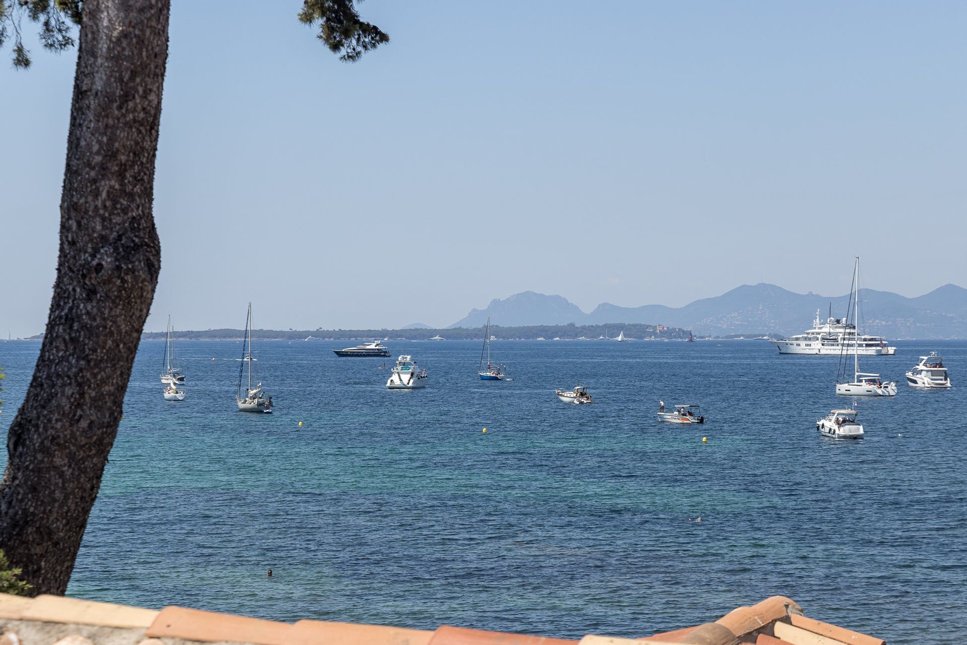 بيت في Antibes, Provence-Alpes-Côte d'Azur 10840298