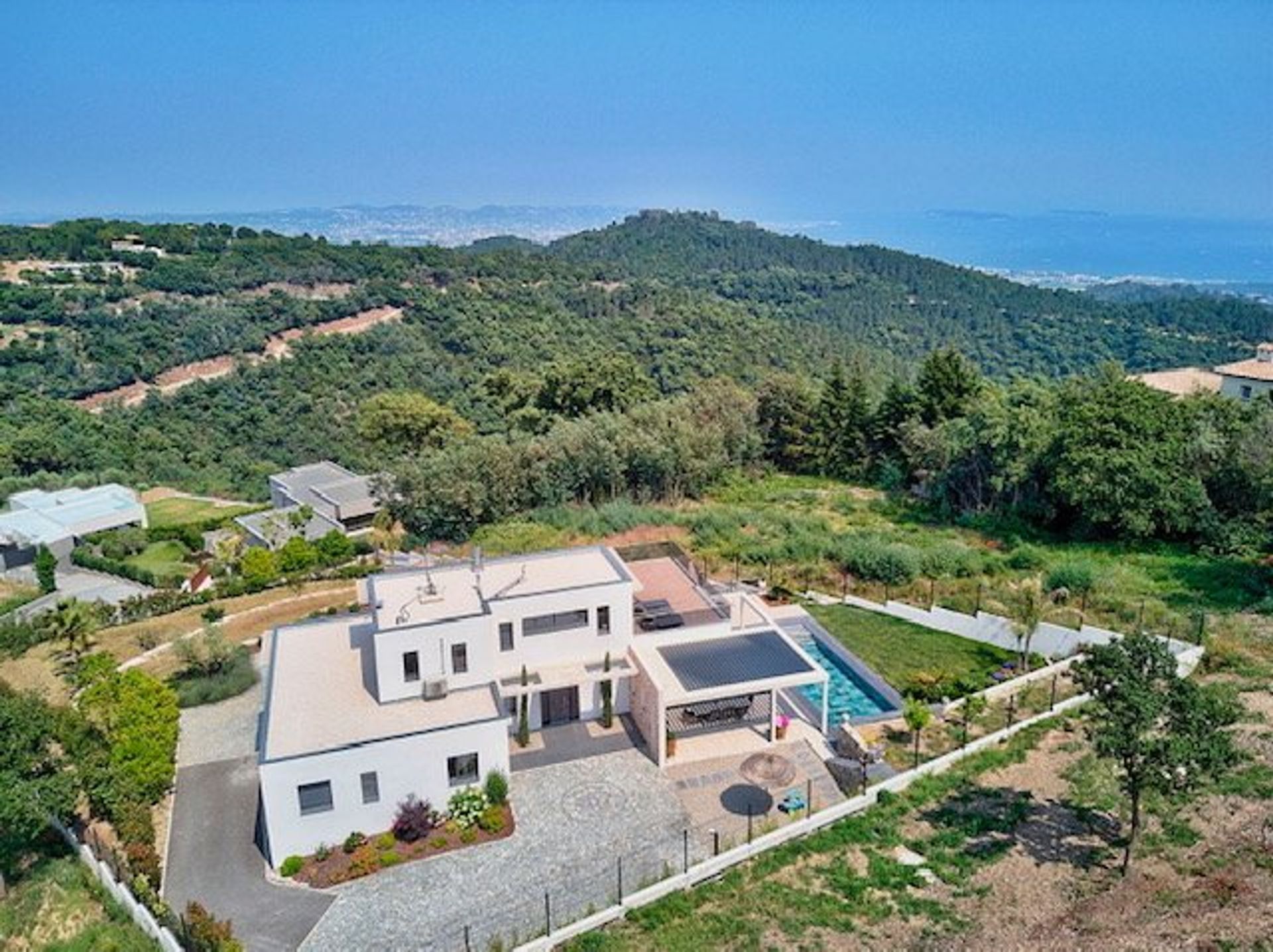 Huis in Mandelieu-la-Napoule, Provence-Alpes-Côte d'Azur 10840345