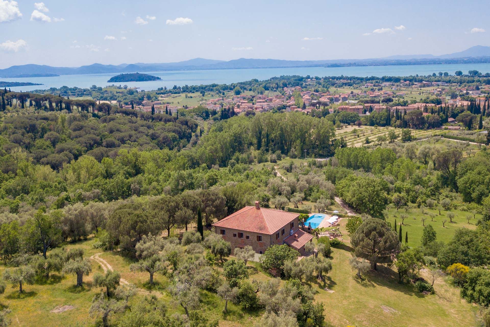 loger dans Tuoro sul Trasimeno, Umbria 10840404